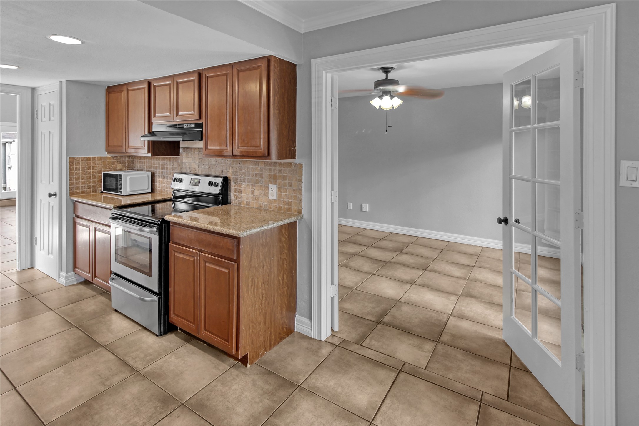 1089 Country Place Drive Property Photo 5