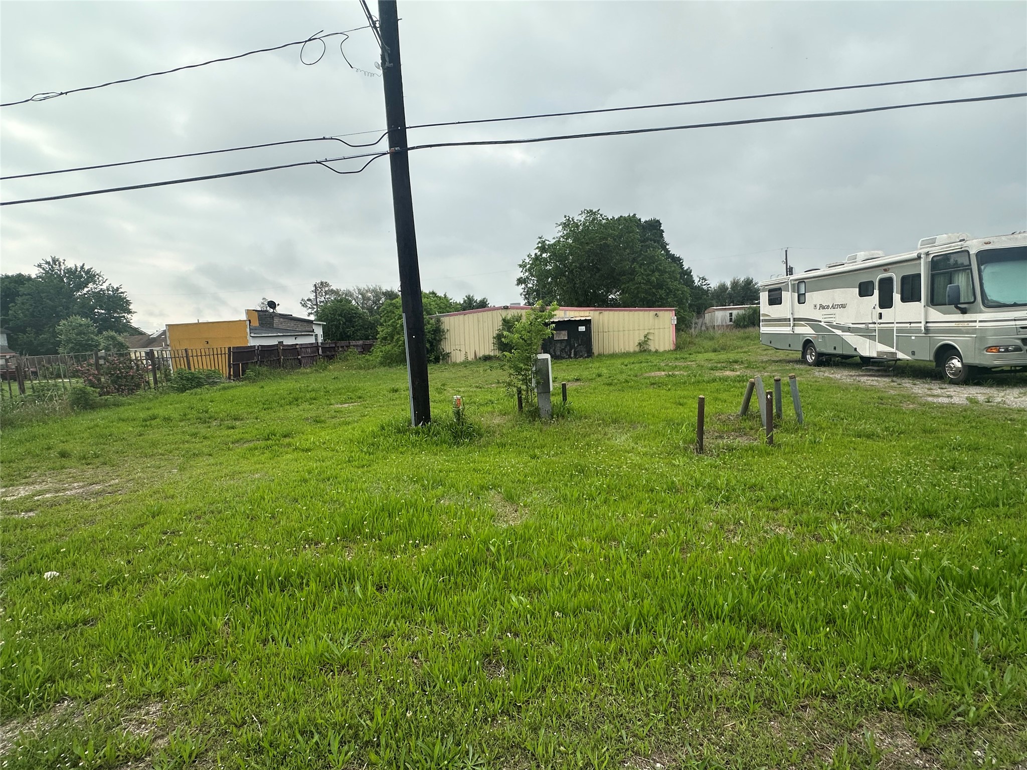 13241 Highway 59 Frontage Rd Property Photo 4