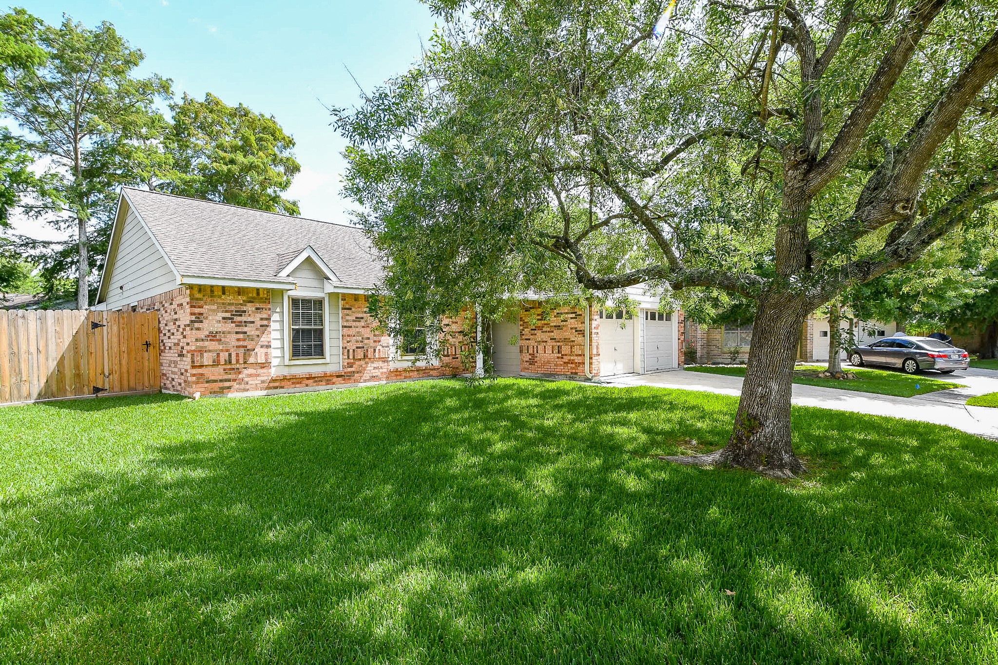 2506 Barton Court Property Photo 1