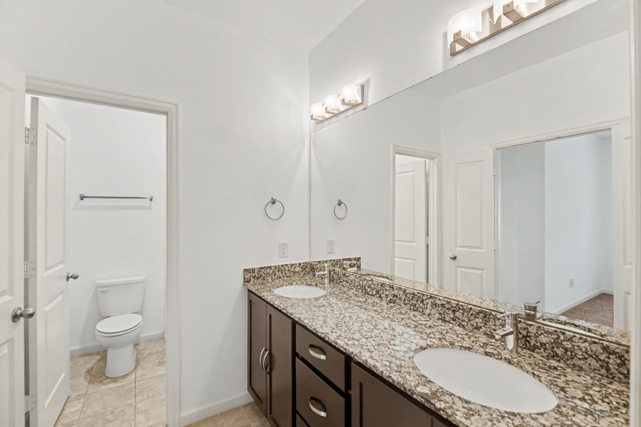 3413 Omega Street Property Photo 8