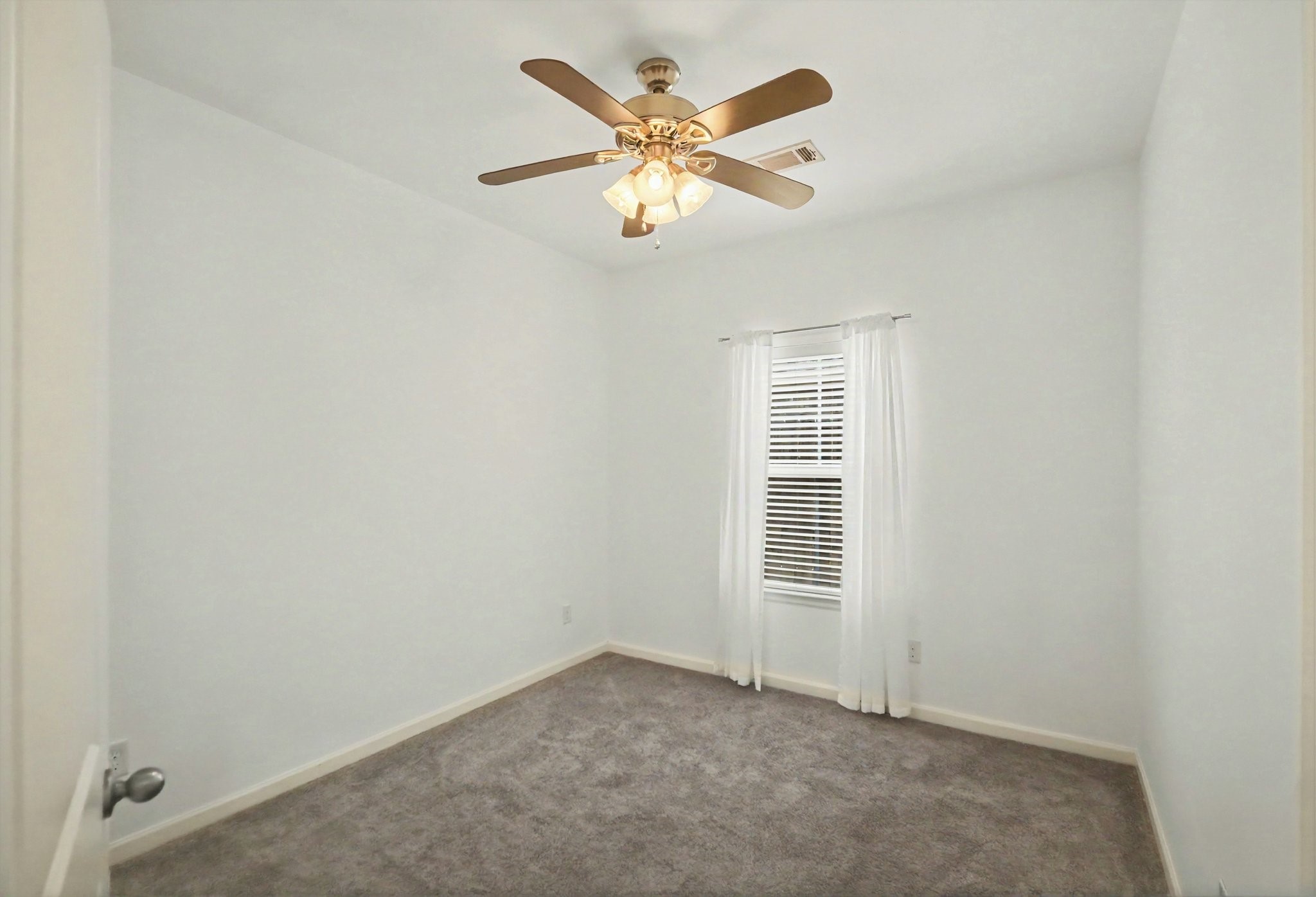3413 Omega Street Property Photo 18