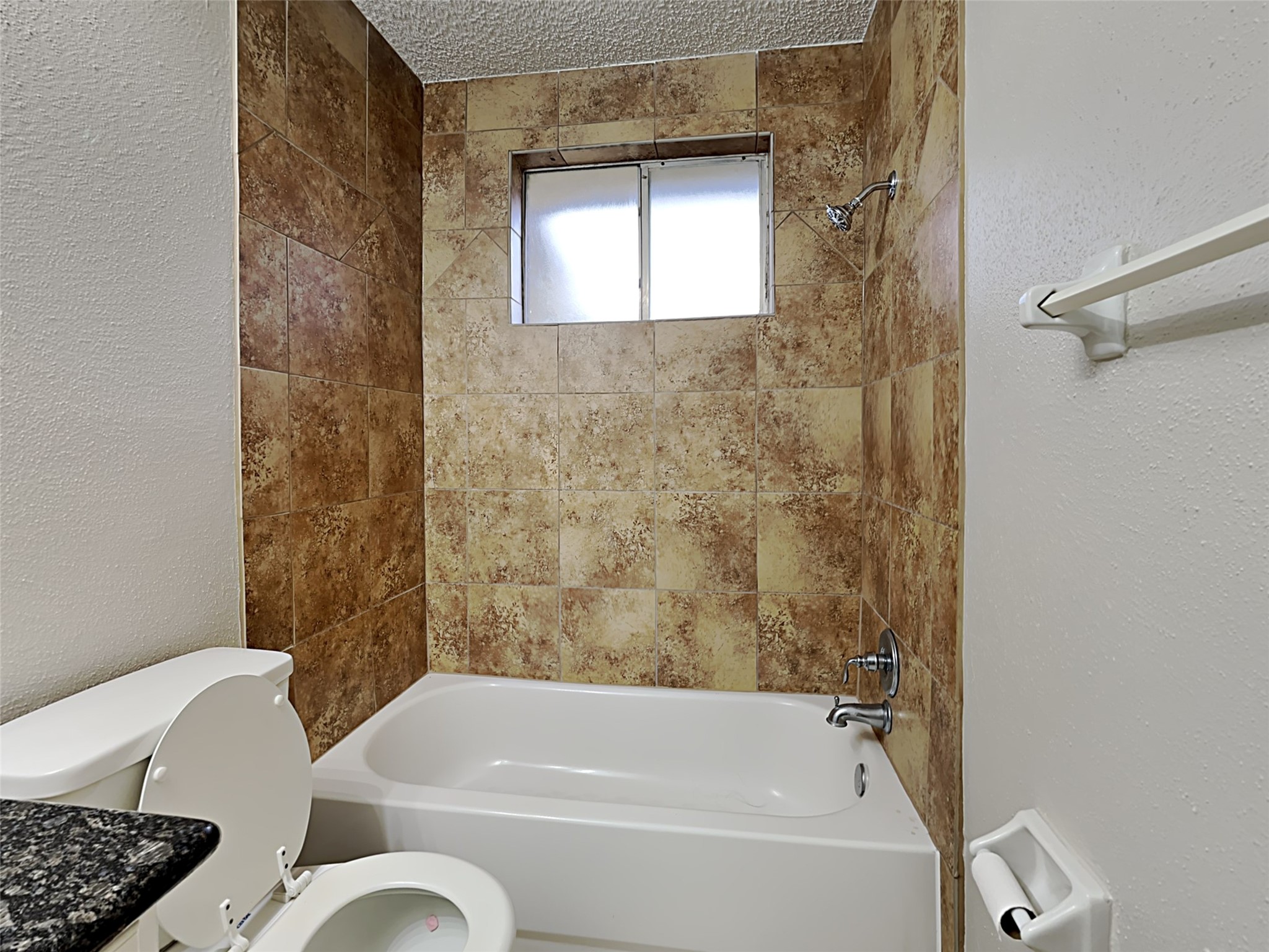 6907 Foxside Lane Property Photo 14
