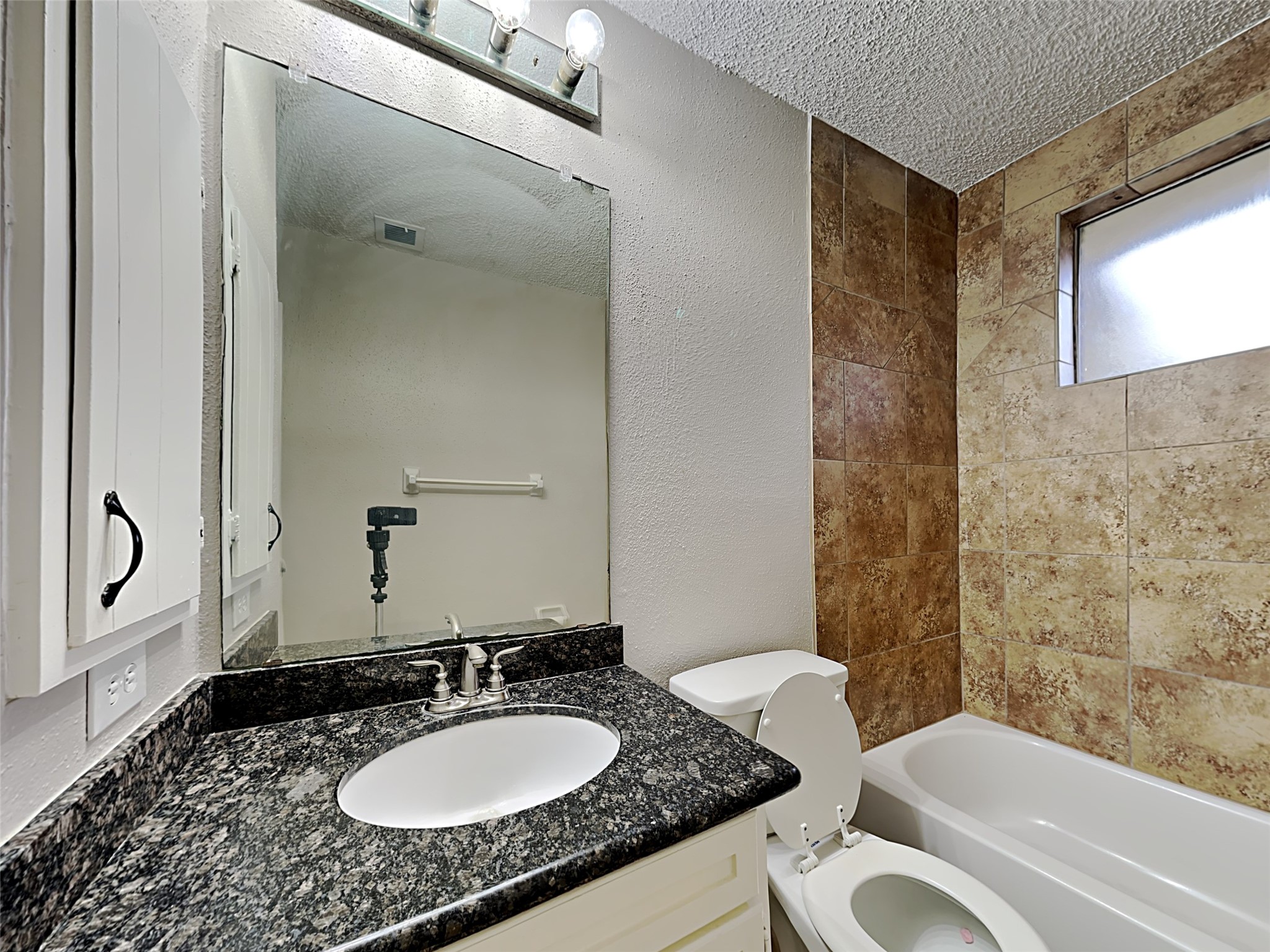6907 Foxside Lane Property Photo 15