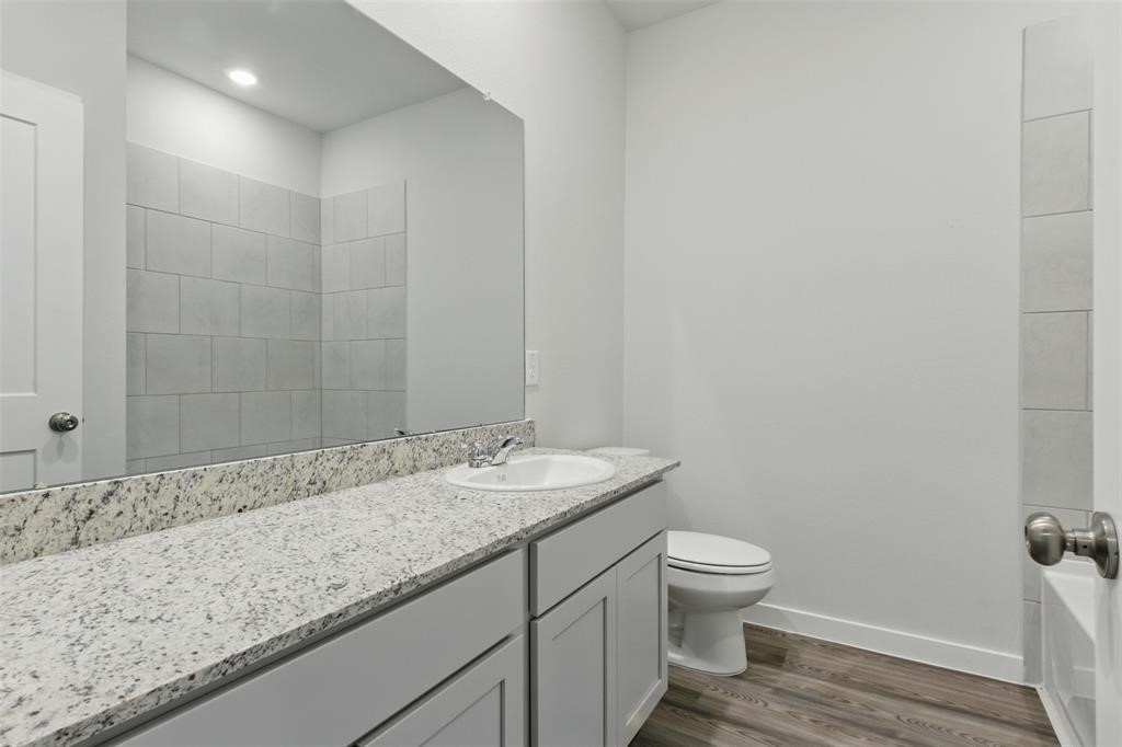 25187 Leather Leaf Ct Property Photo 5