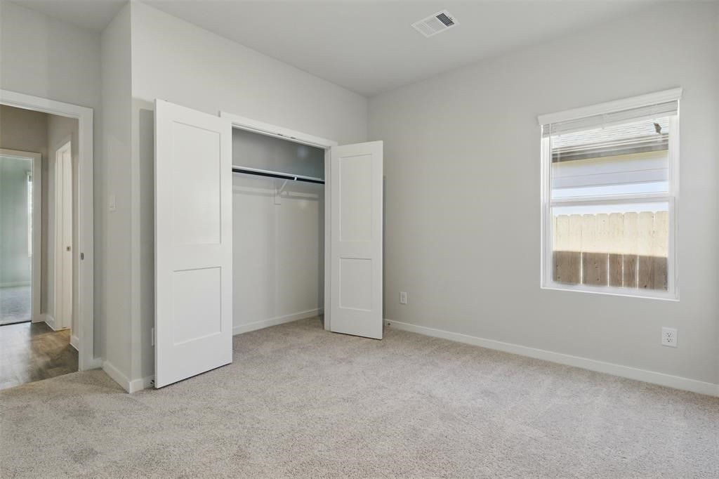 25187 Leather Leaf Ct Property Photo 6