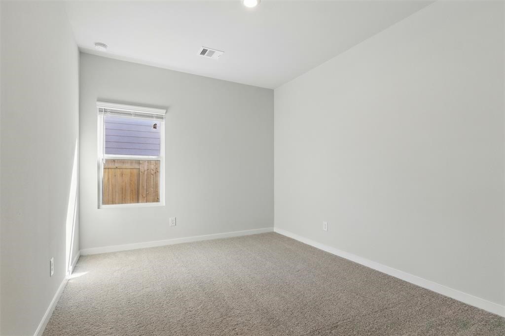 25187 Leather Leaf Ct Property Photo 8