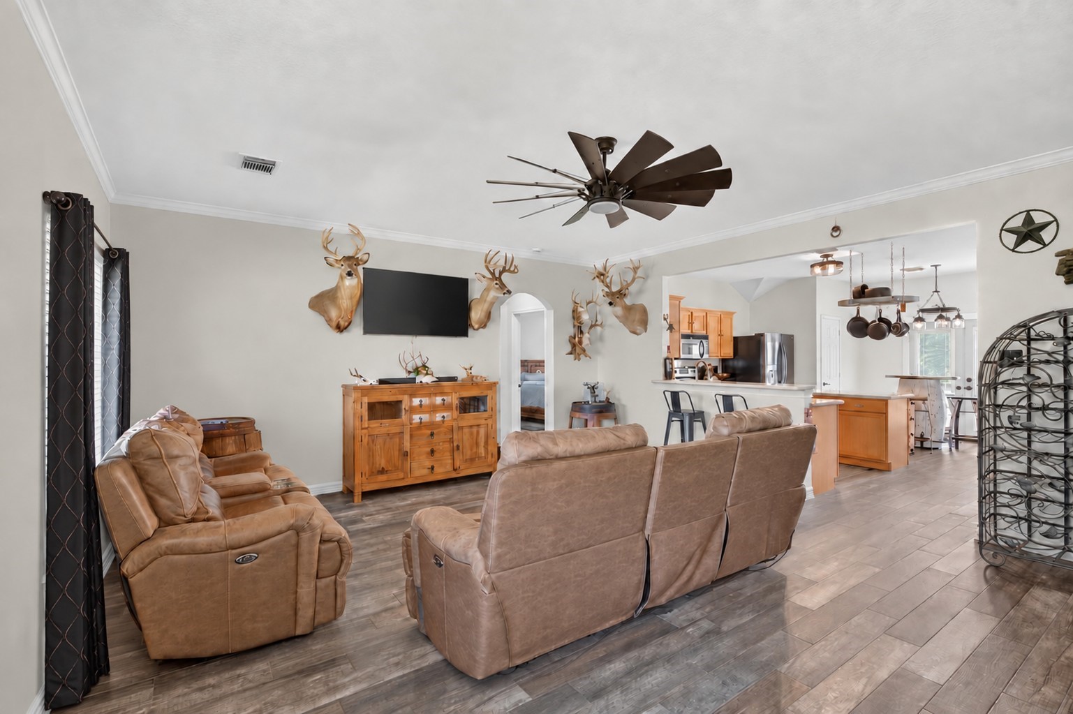 4933 1/2 Powers Ln Property Photo 5