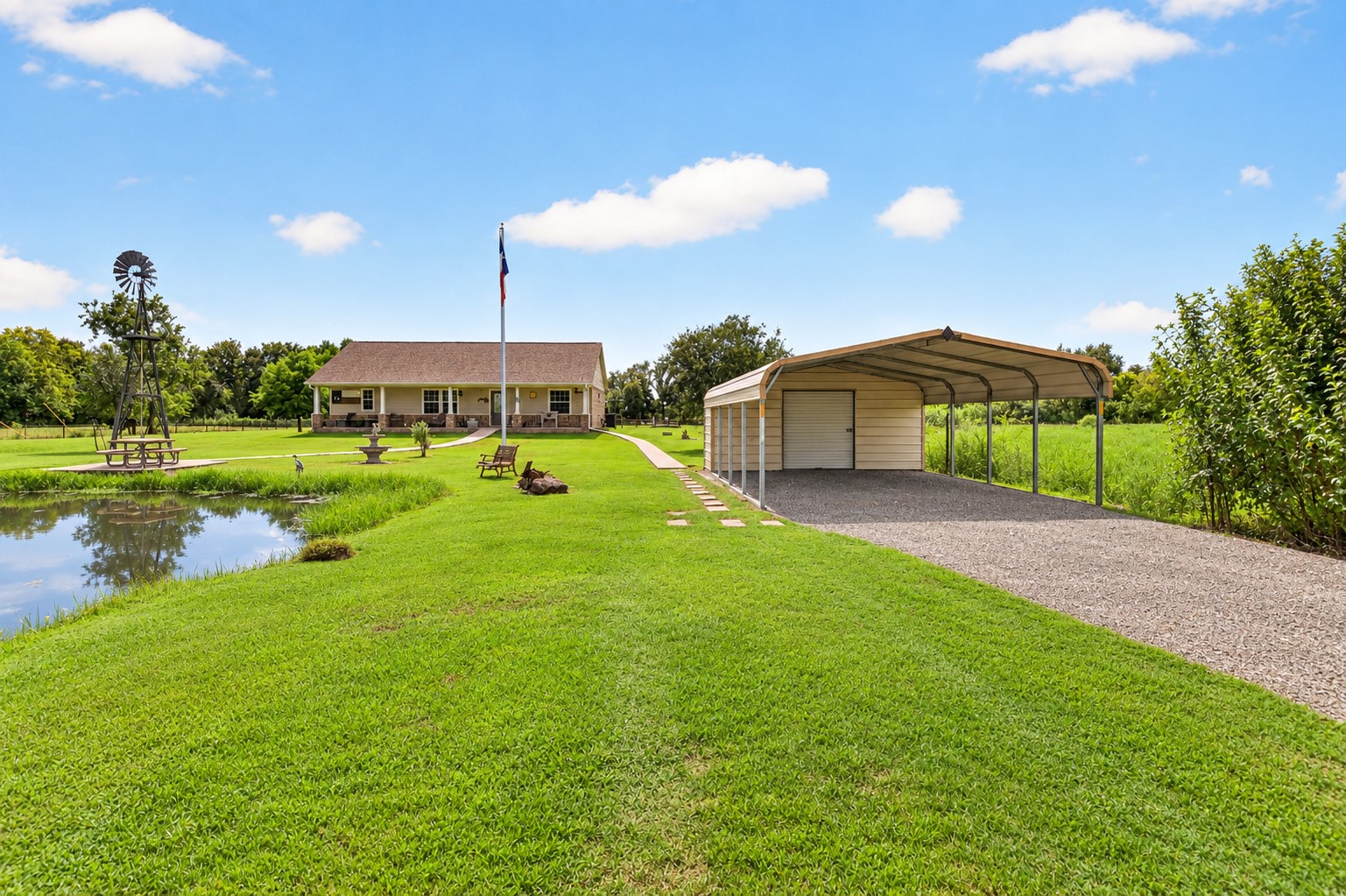 4933 1/2 Powers Ln Property Photo 18