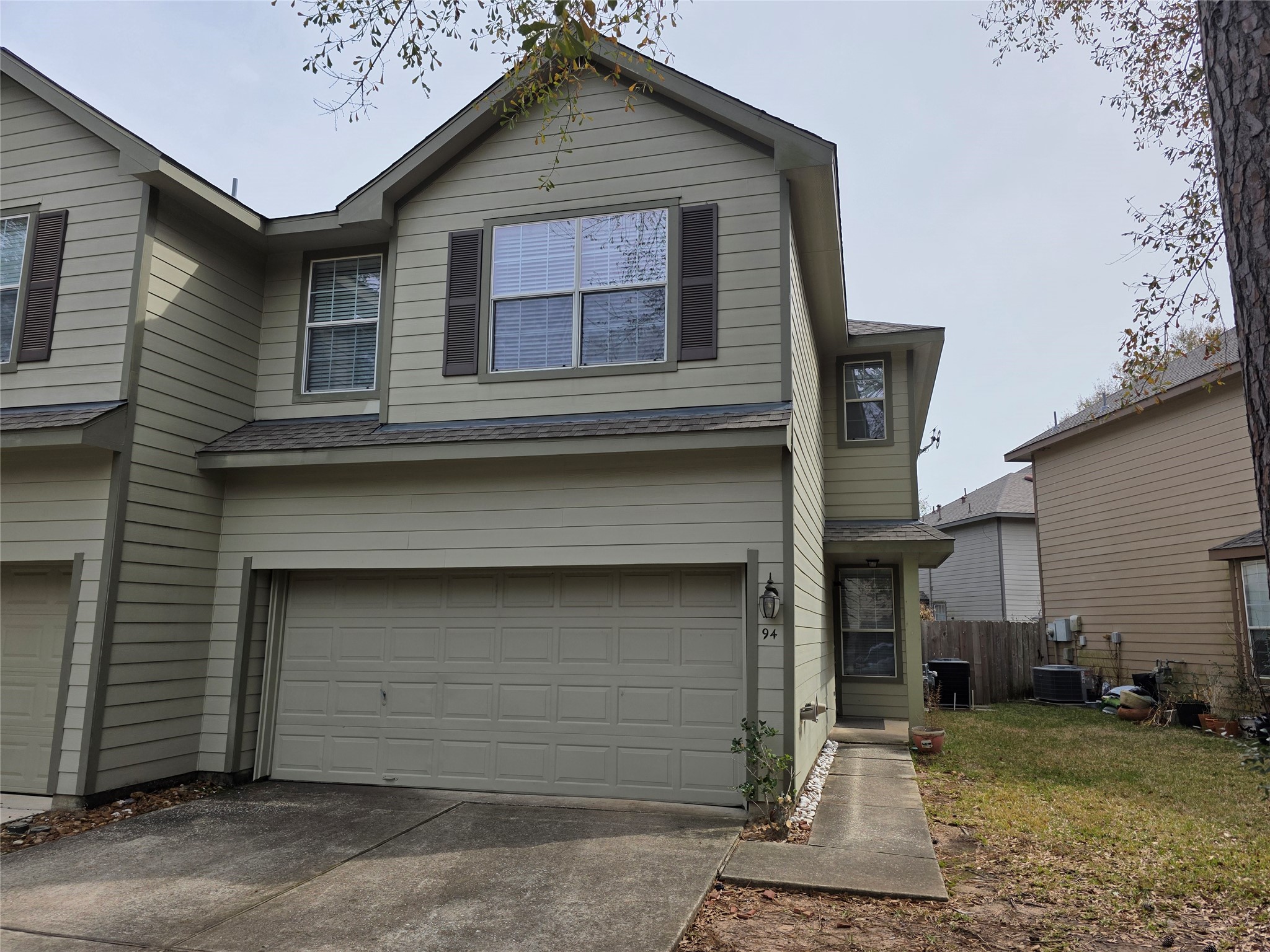 94 N Burberry Park Circle N Property Photo 1