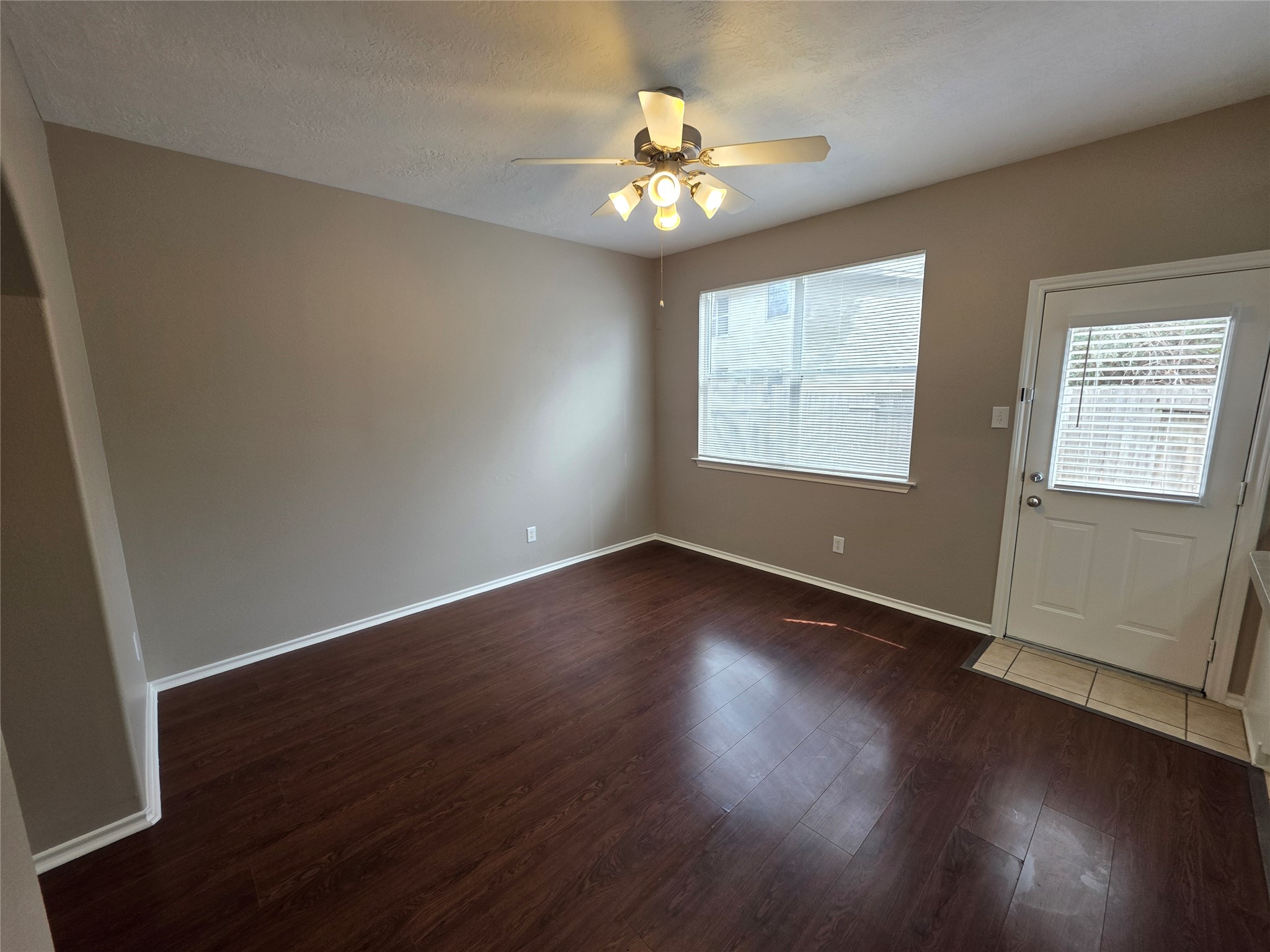 94 N Burberry Park Circle N Property Photo 5