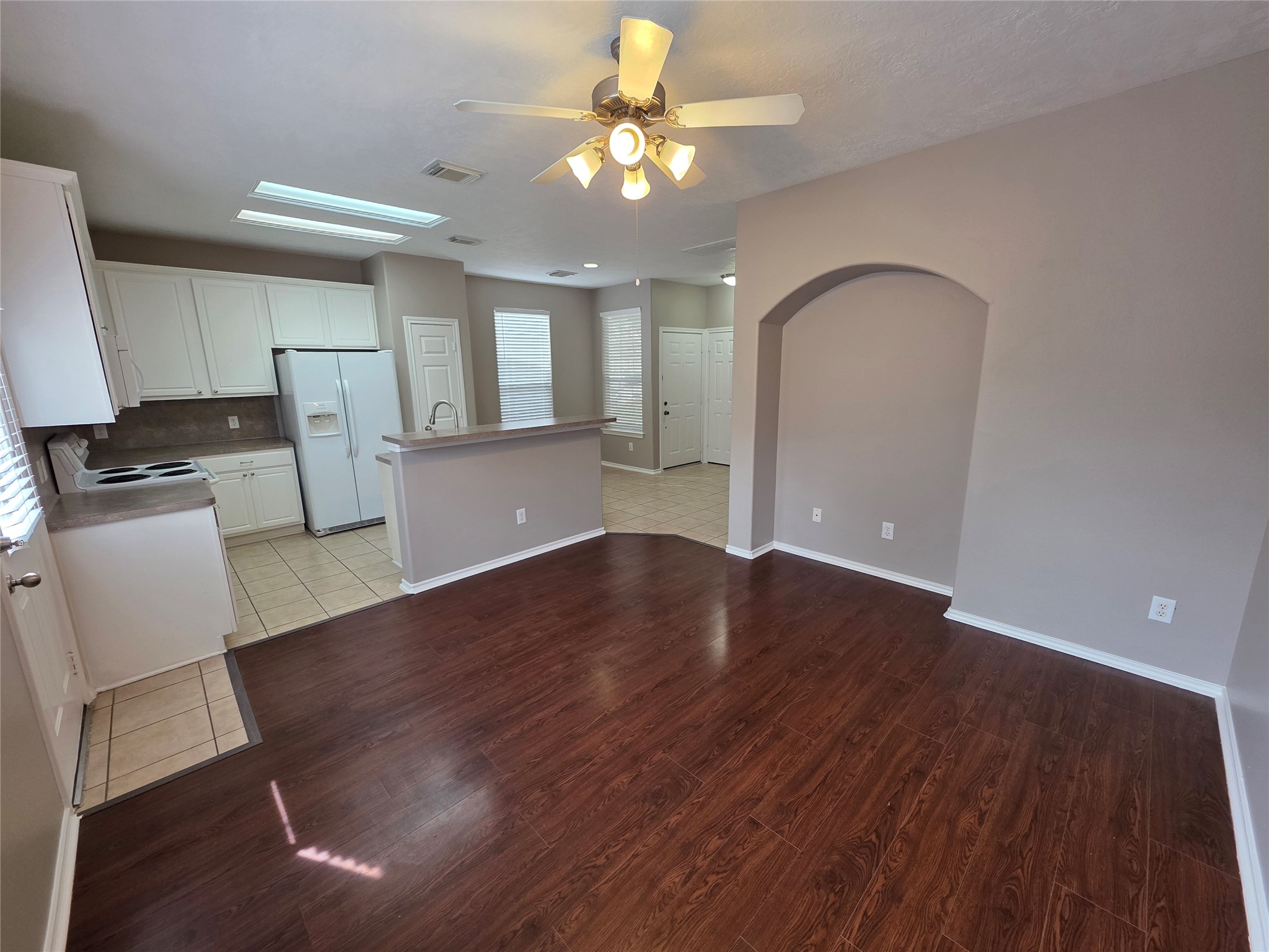 94 N Burberry Park Circle N Property Photo 7