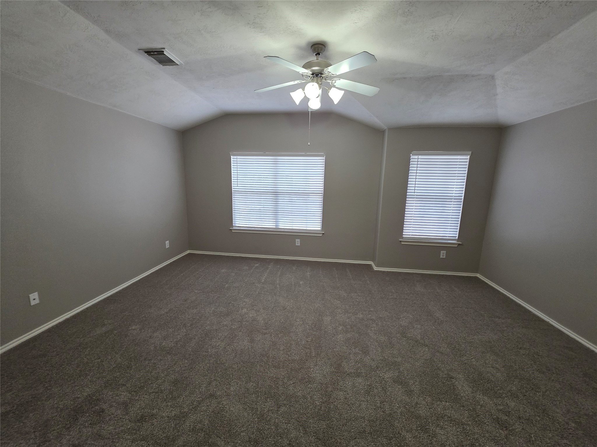 94 N Burberry Park Circle N Property Photo 15