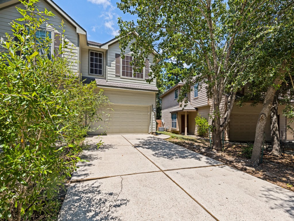 151 N Burberry Park Circle Property Photo 2