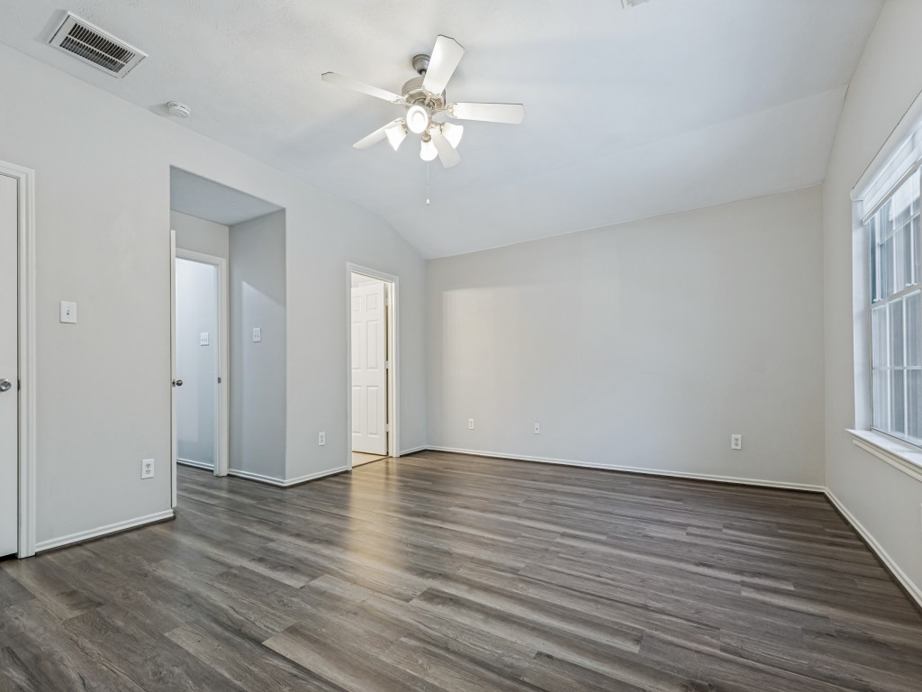 151 N Burberry Park Circle Property Photo 8