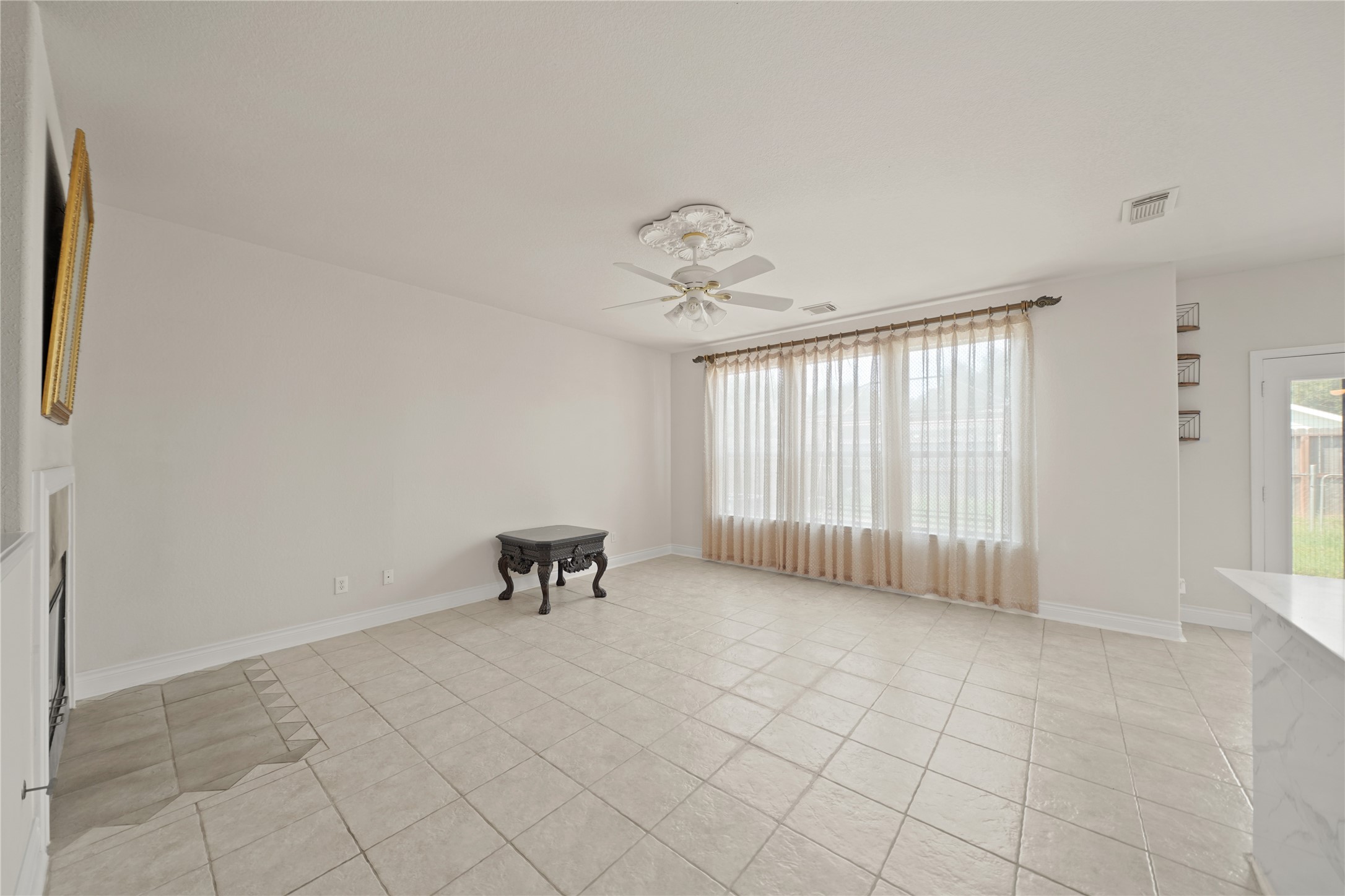 2214 Tremont Trail Lane Property Photo 7
