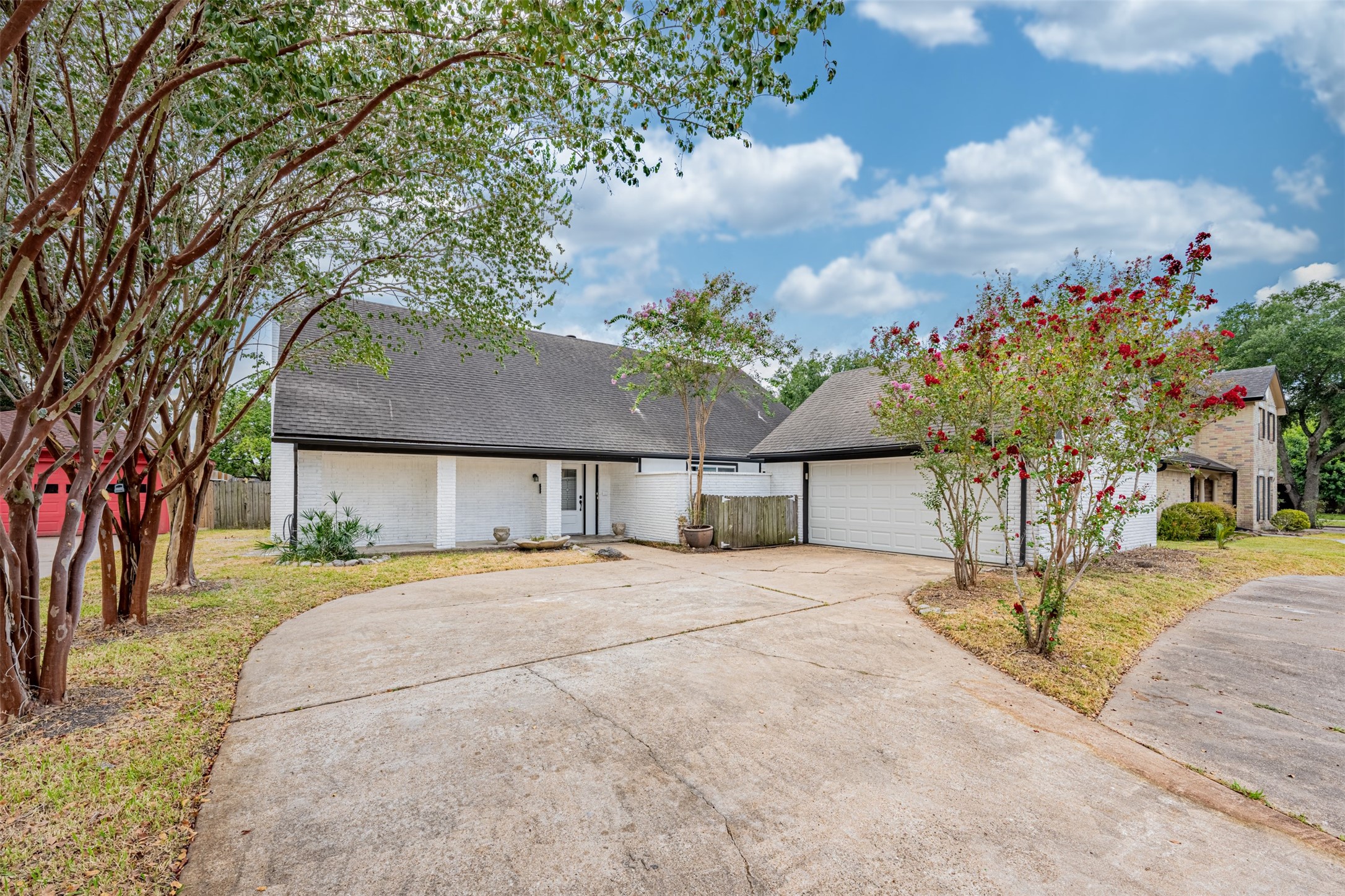 6215 Portal Drive Property Photo 2