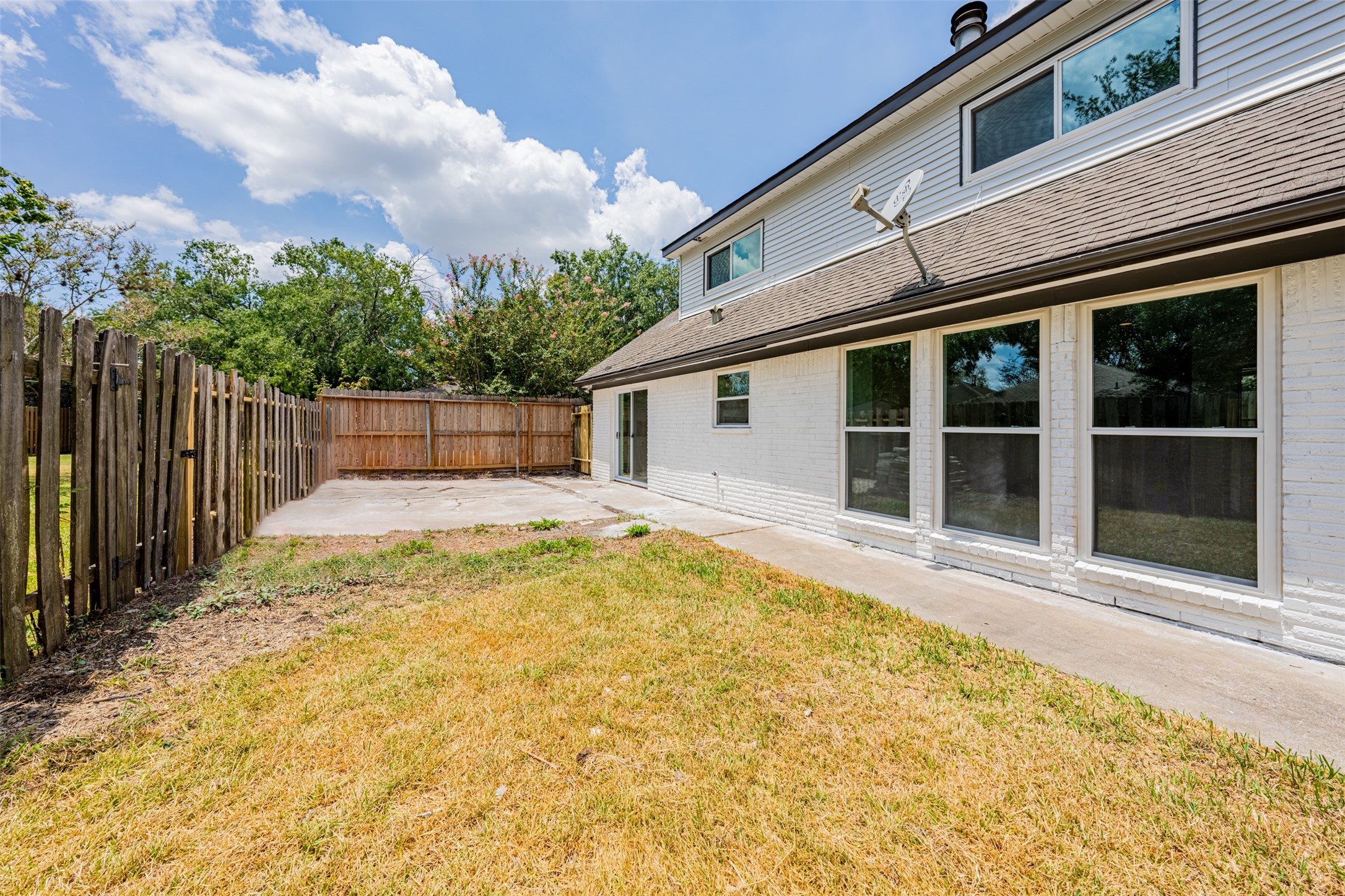 6215 Portal Drive Property Photo 5