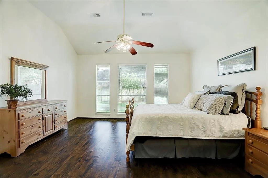 635 Presley Way Property Photo 13