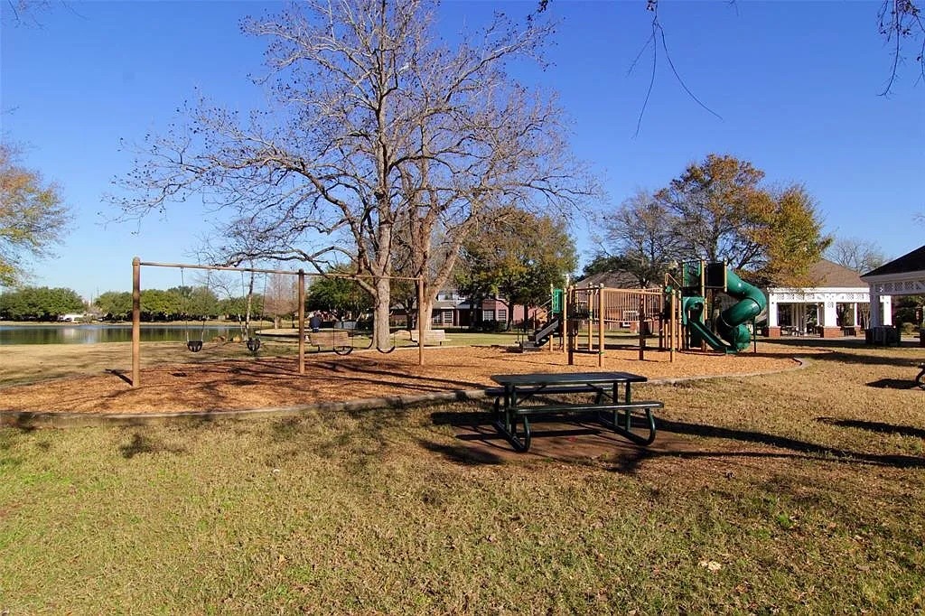 635 Presley Way Property Photo 25