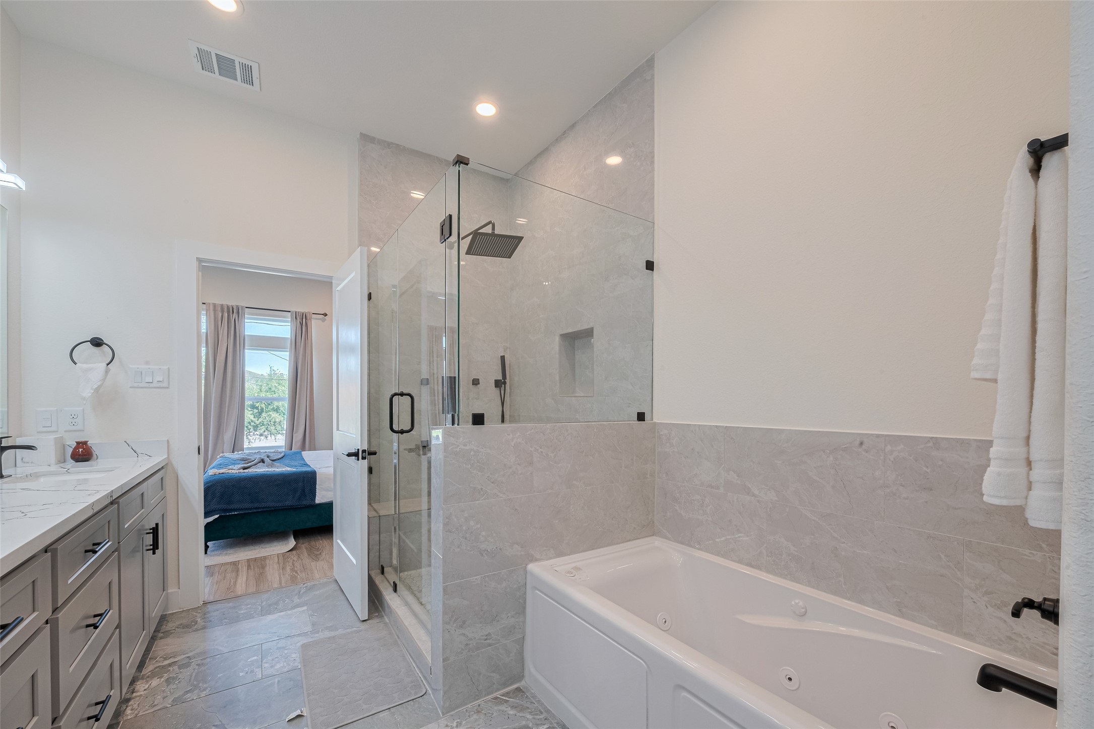 2909 Nagle Street Property Photo 19