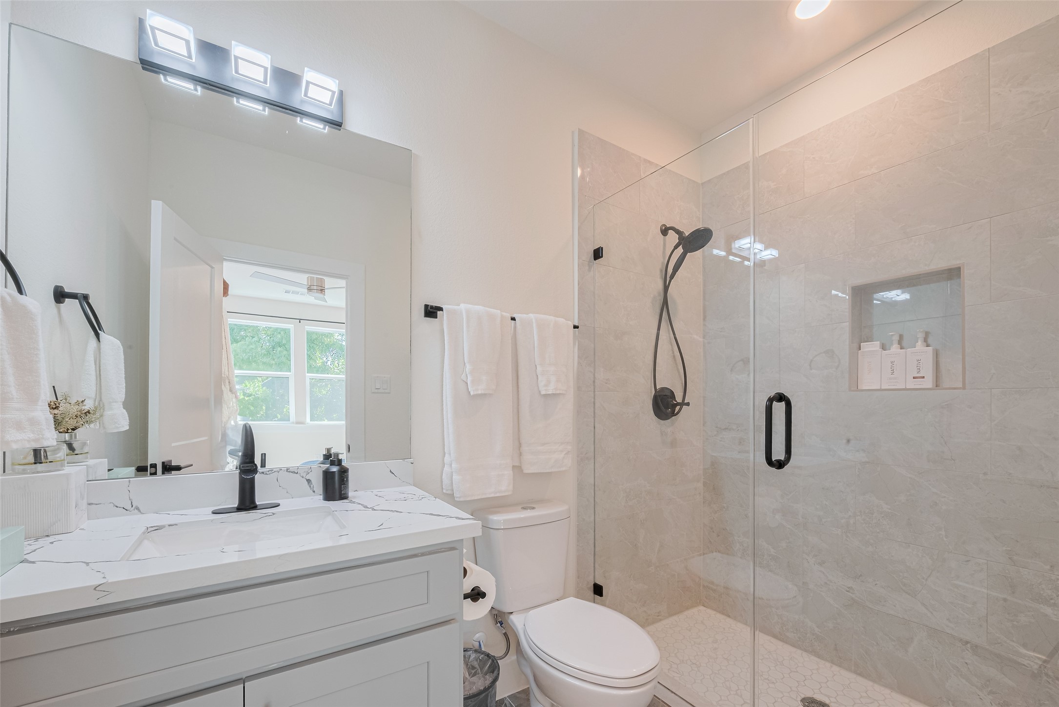 2909 Nagle Street Property Photo 31
