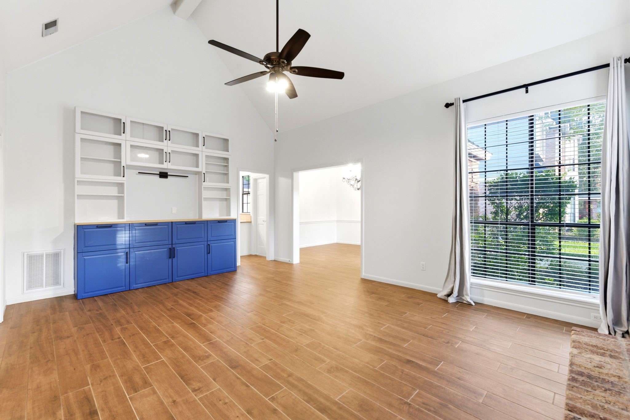 5626 Spring Lodge Drive Property Photo 8
