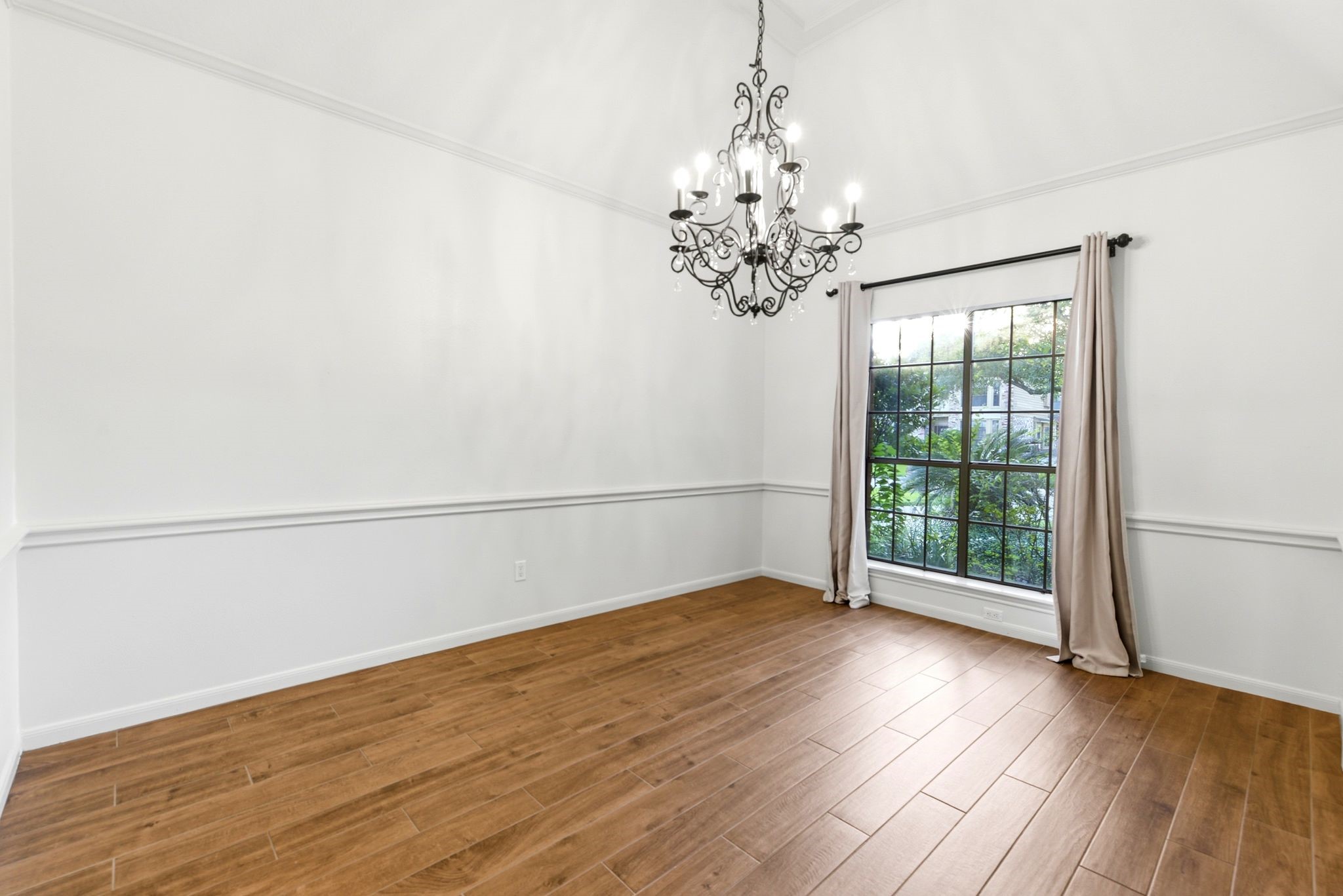 5626 Spring Lodge Drive Property Photo 10