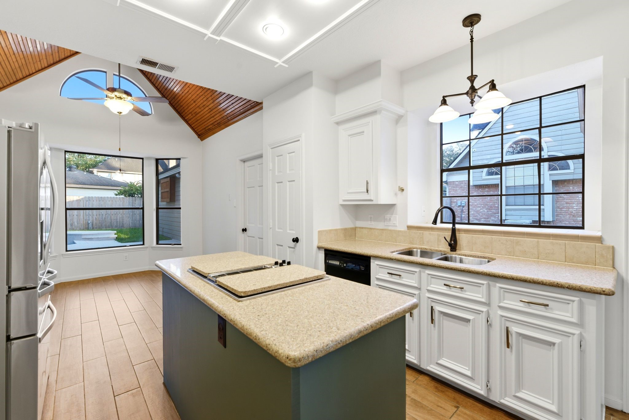 5626 Spring Lodge Drive Property Photo 12