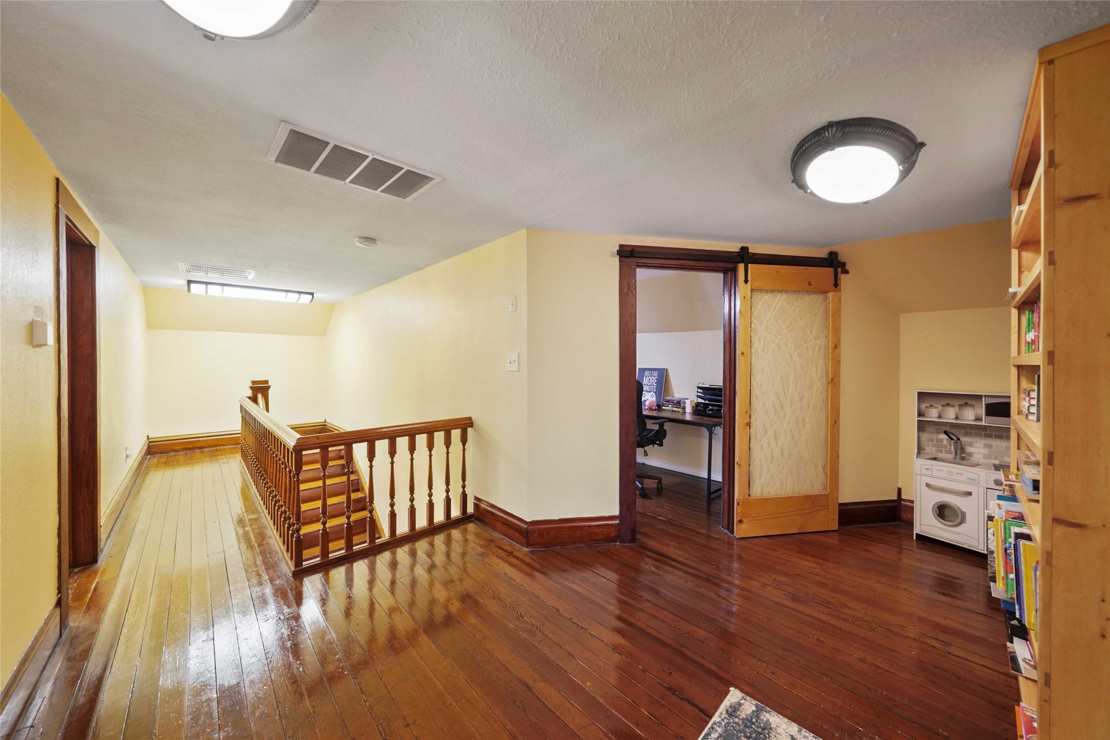 570 Wightman Street Property Photo 29