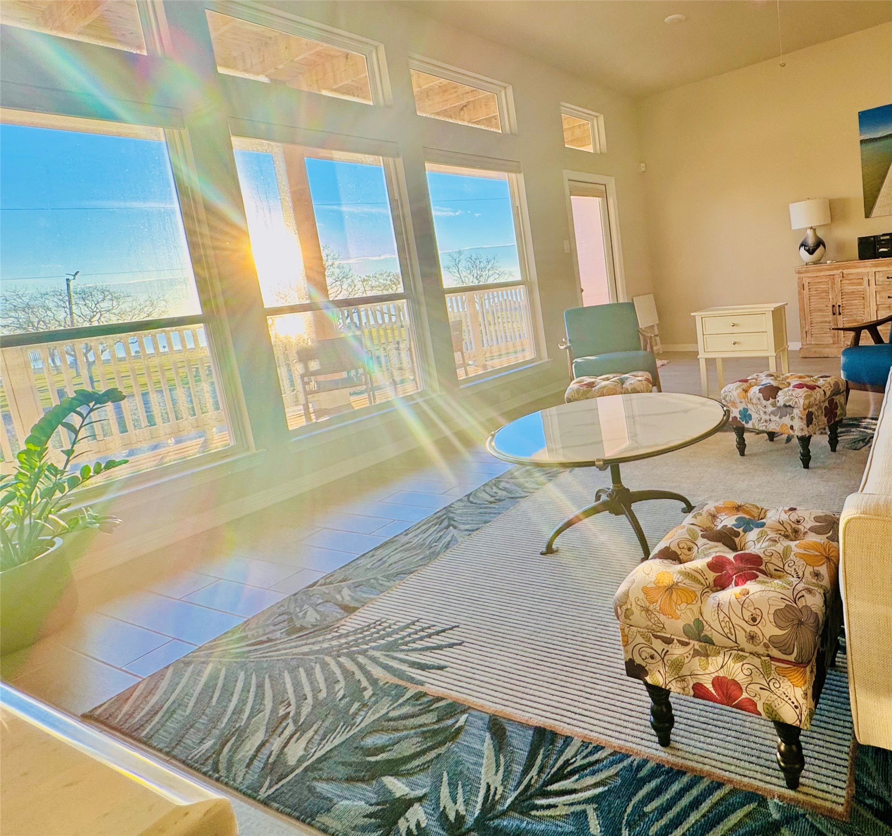 727 N Bayshore Drive Property Photo 7