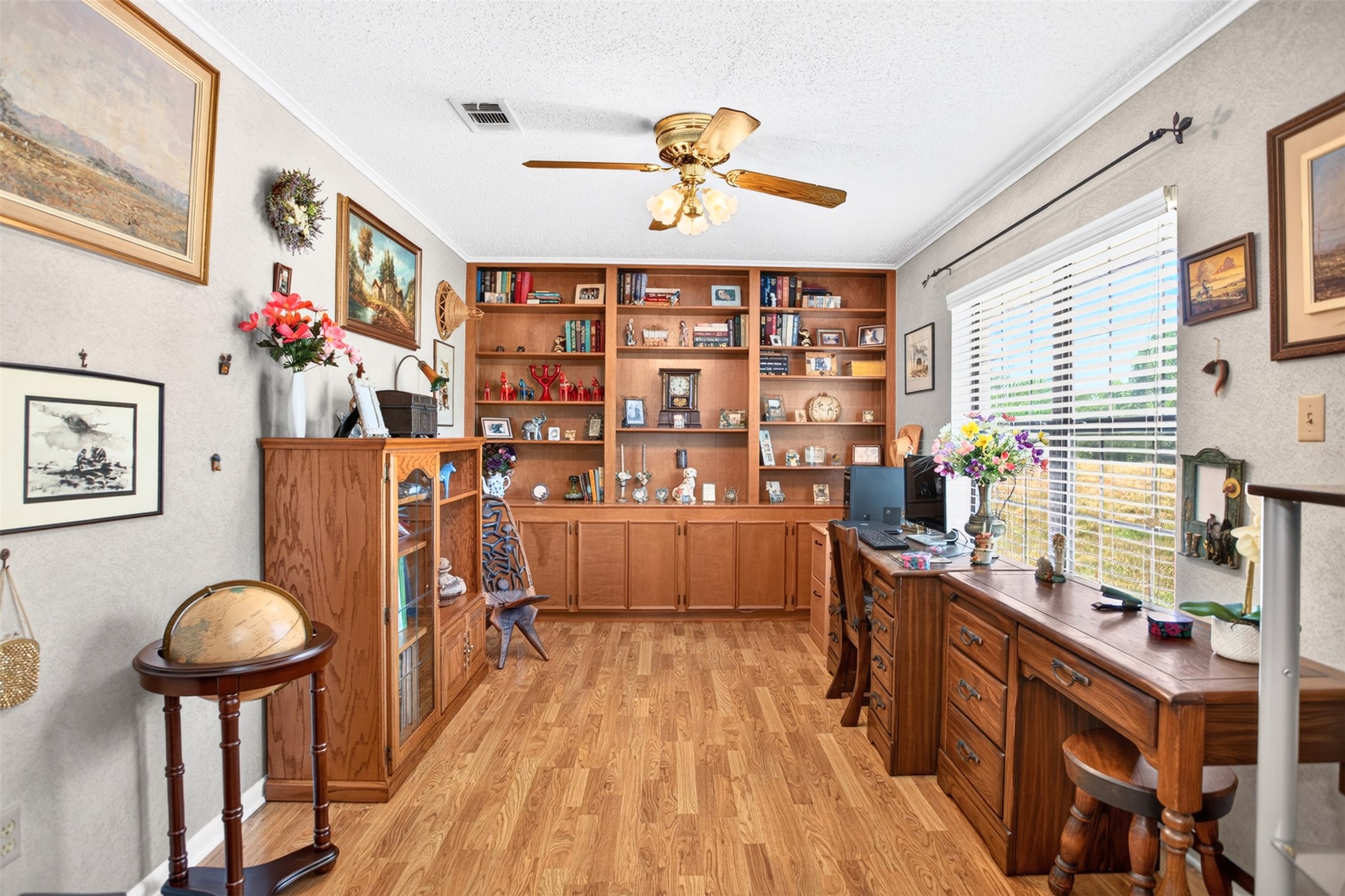 1253 Meadowview Street Property Photo 10