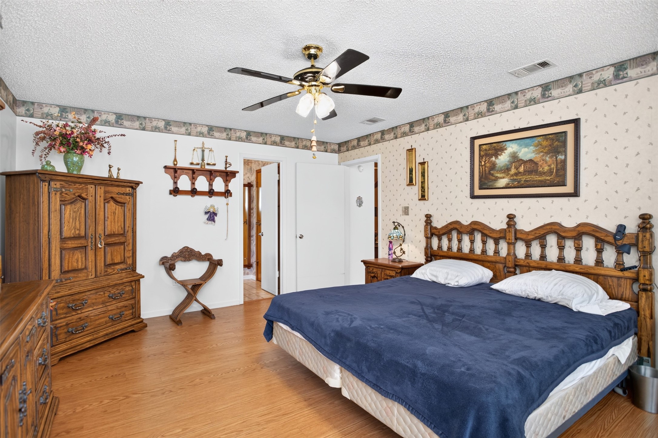 1253 Meadowview Street Property Photo 19