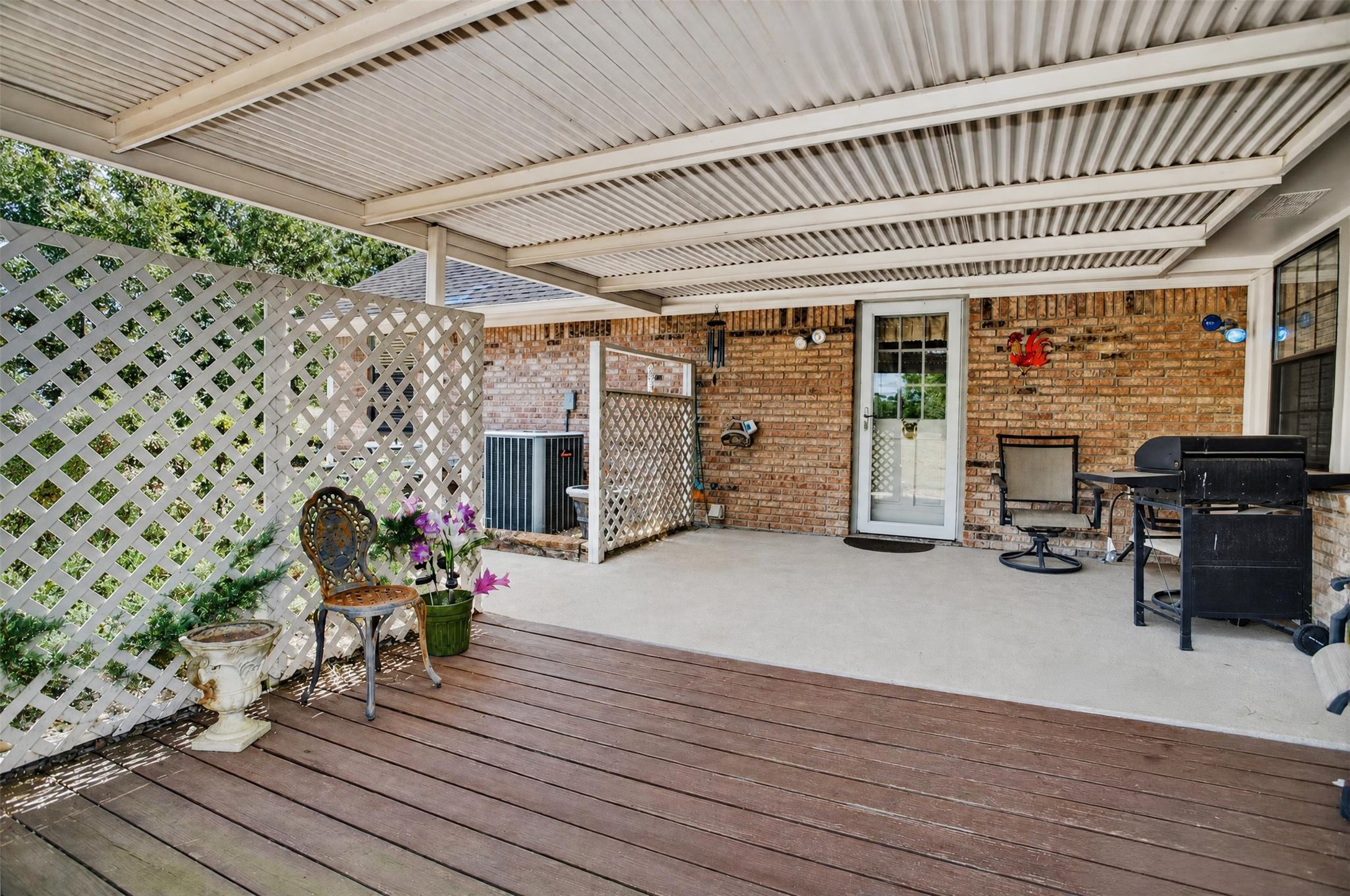 1253 Meadowview Street Property Photo 29