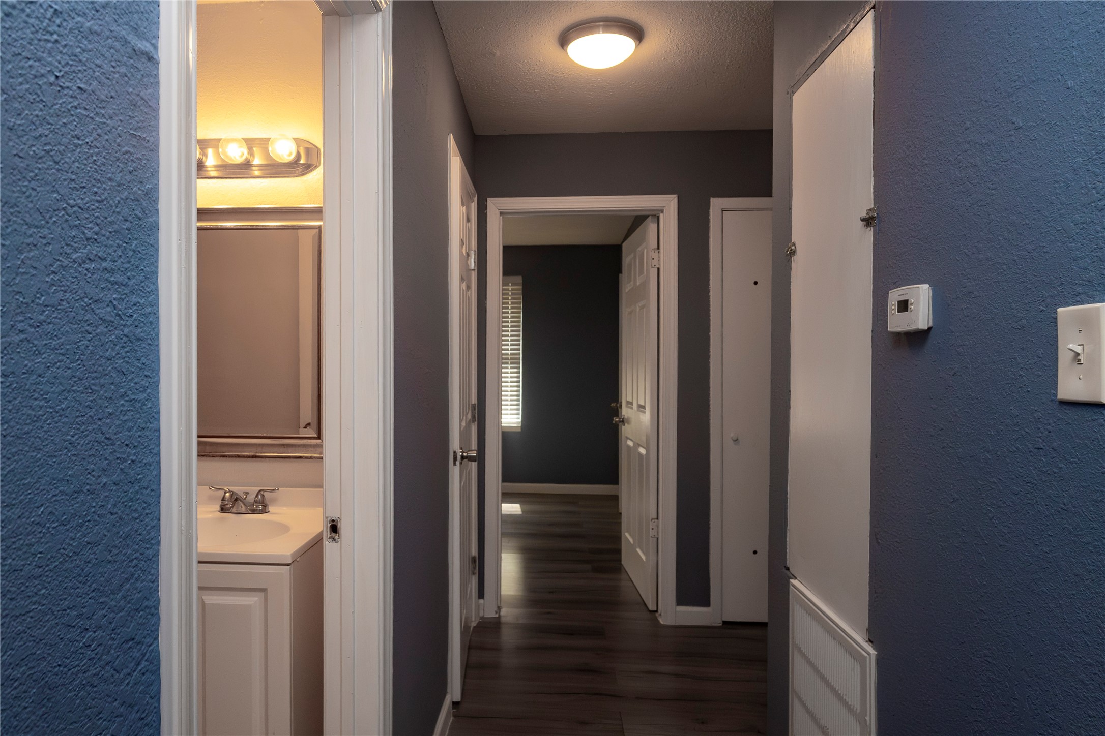 716 Hargest Street B Property Photo 4