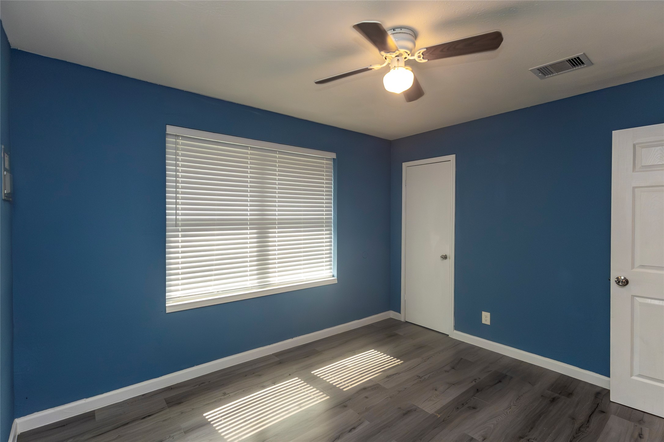 716 Hargest Street B Property Photo 9