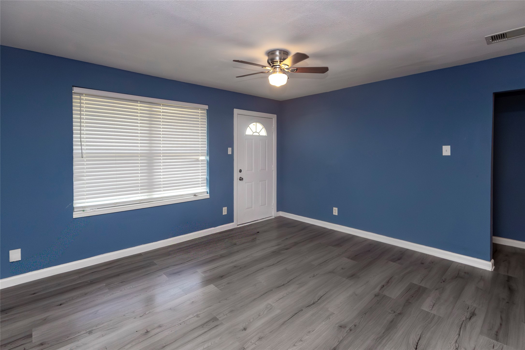 716 Hargest Street B Property Photo 10