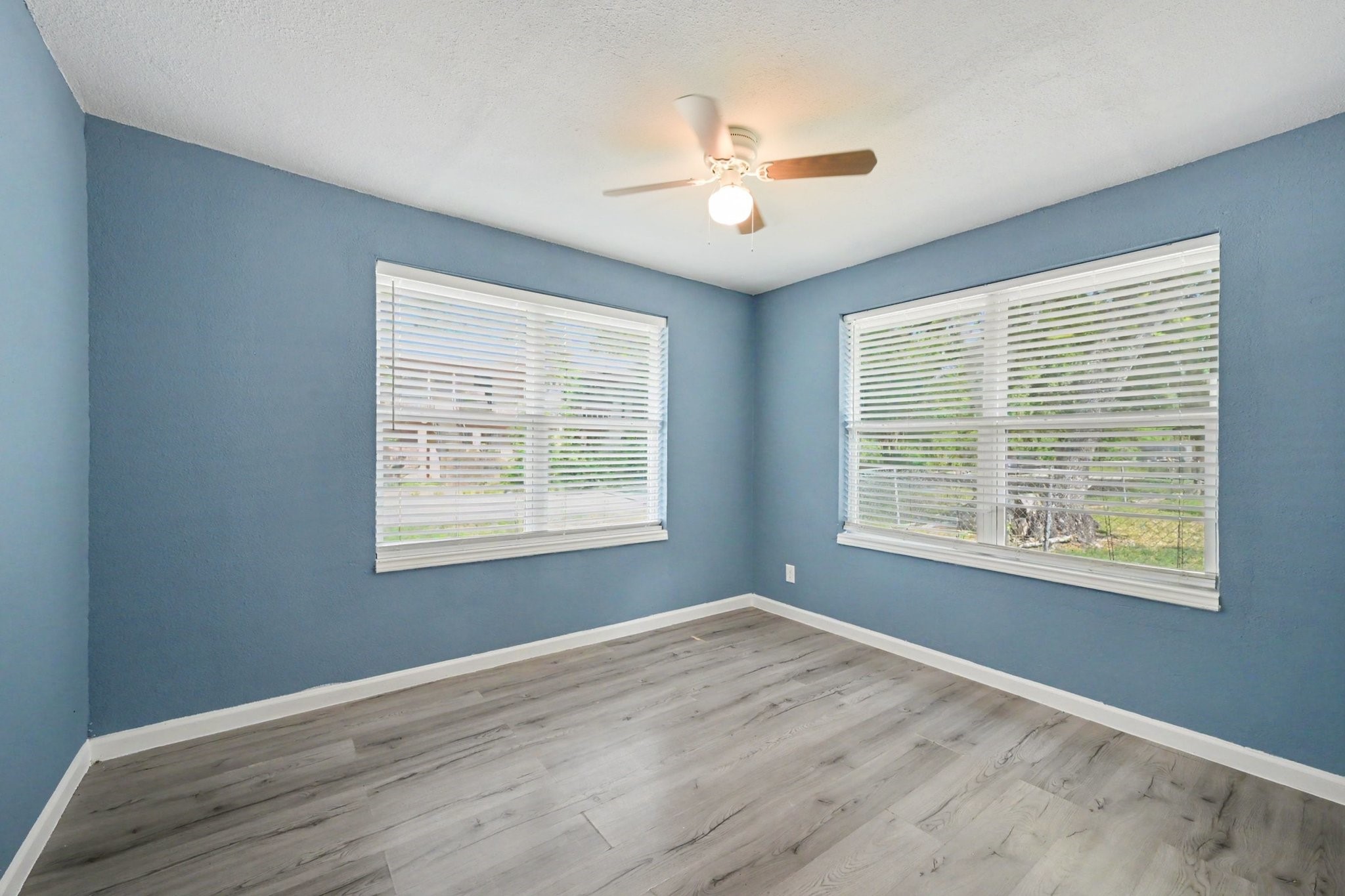 716 Hargest Street B Property Photo 10
