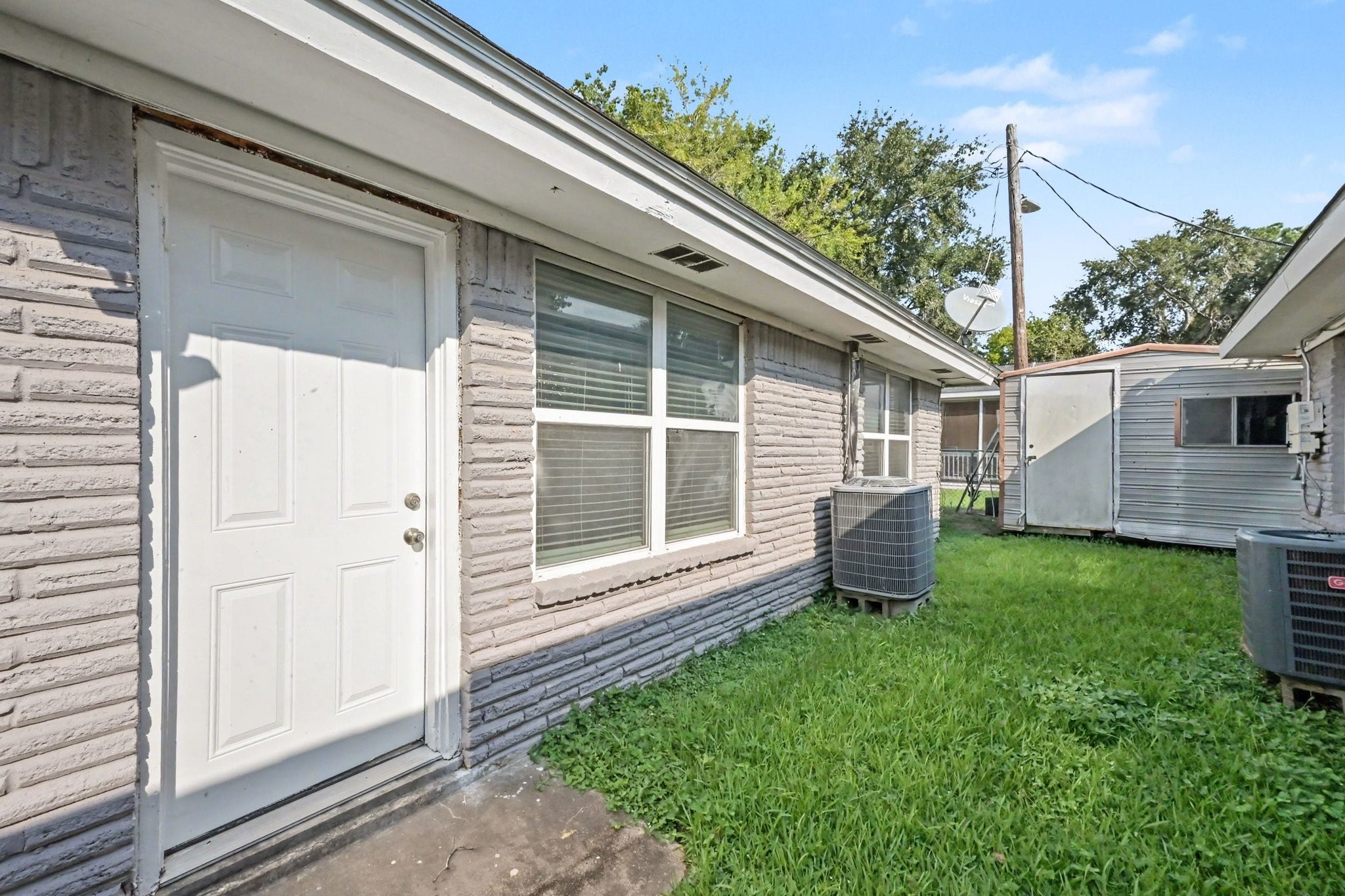 716 Hargest Street B Property Photo 15