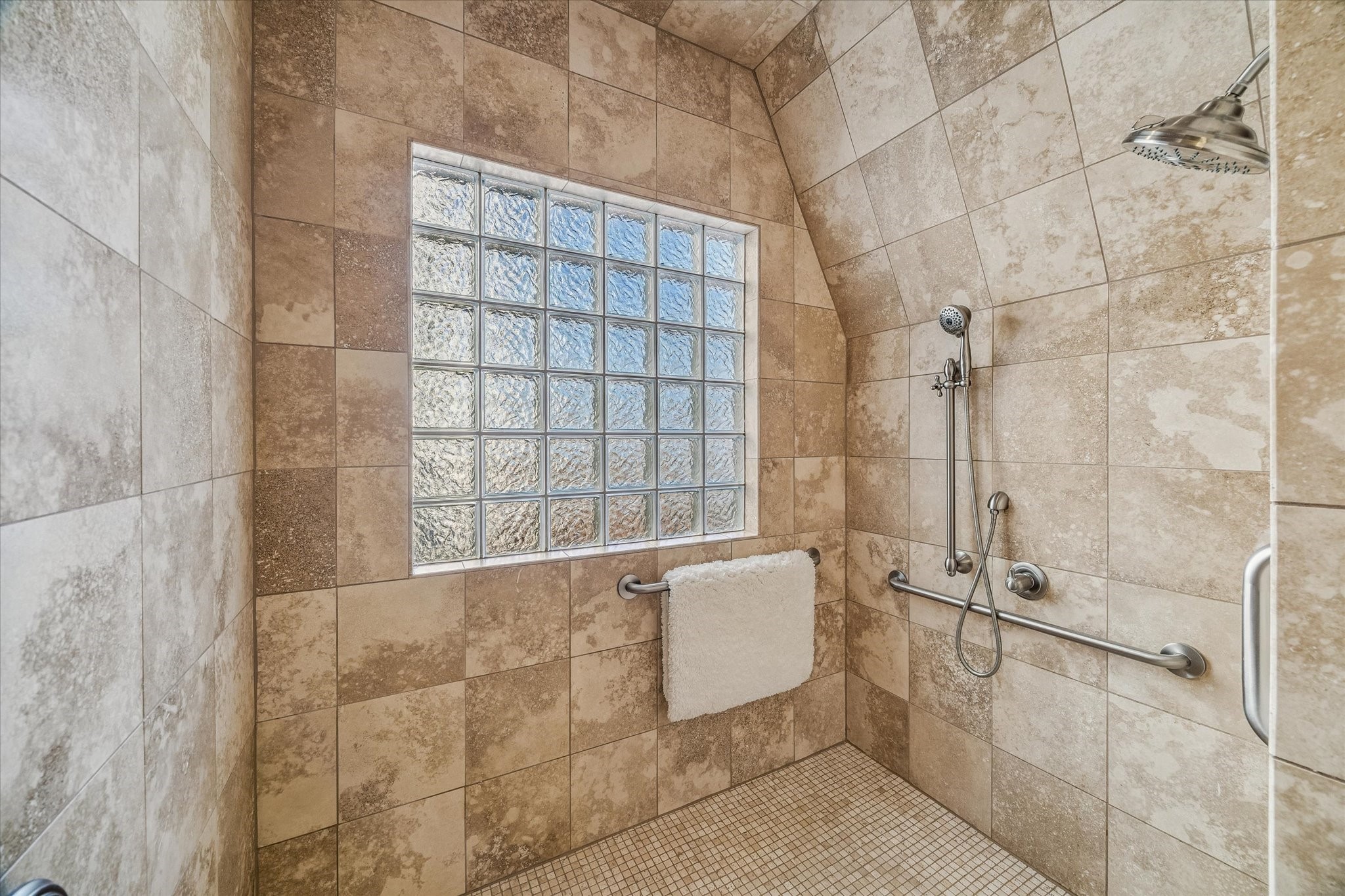 2415 W Main Street Property Photo 30