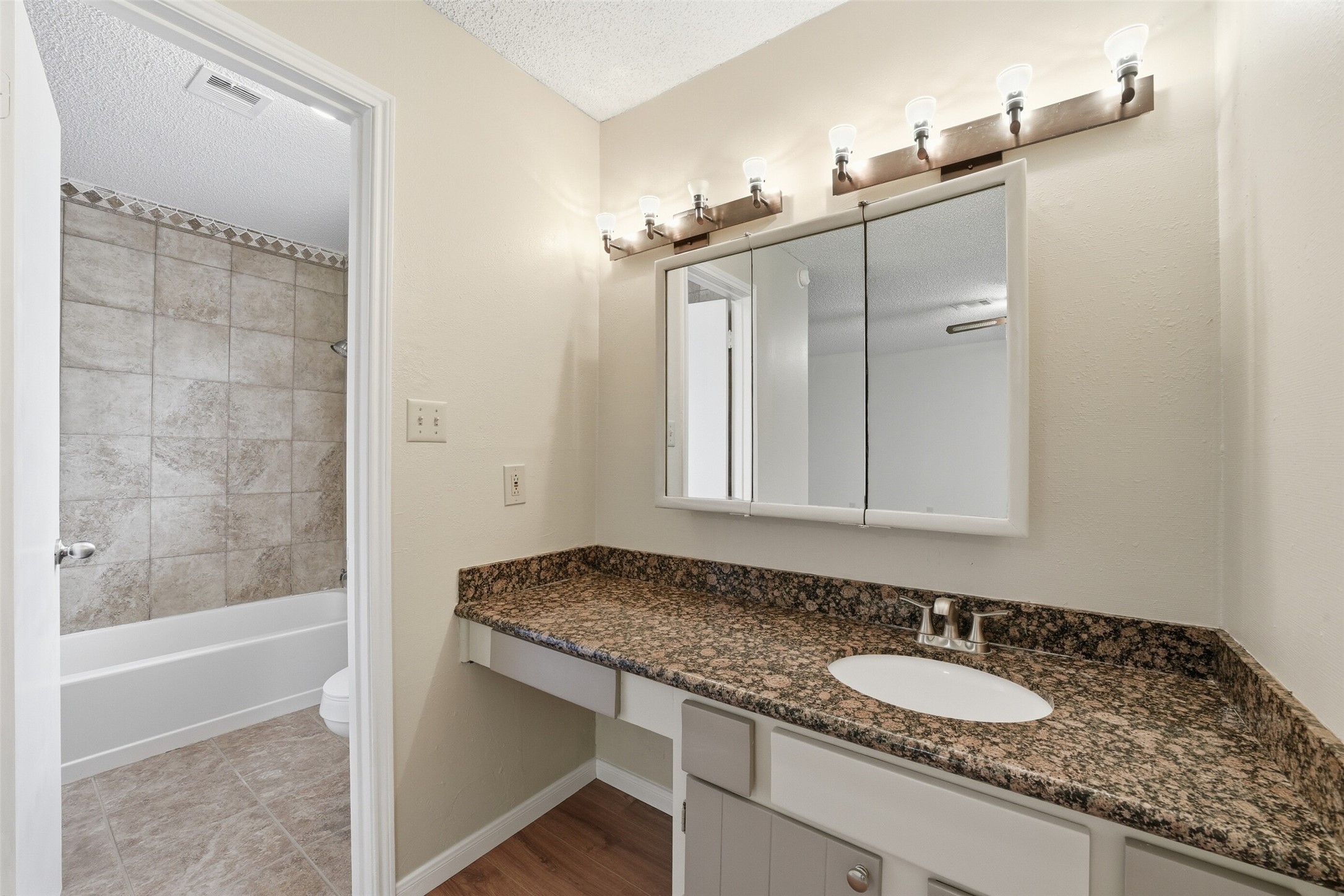 21630 Park Villa Drive Property Photo 10