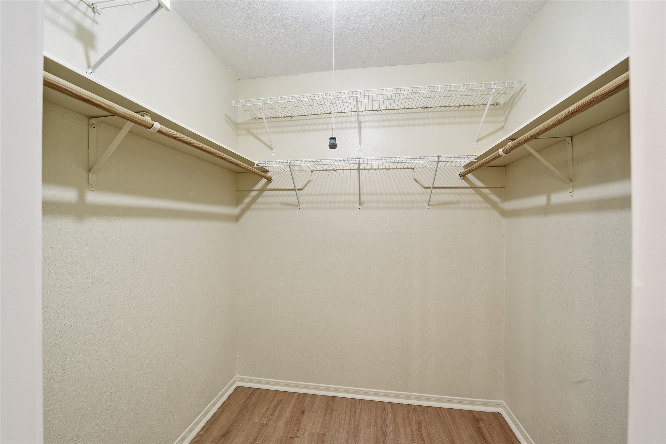 21630 Park Villa Drive Property Photo 12