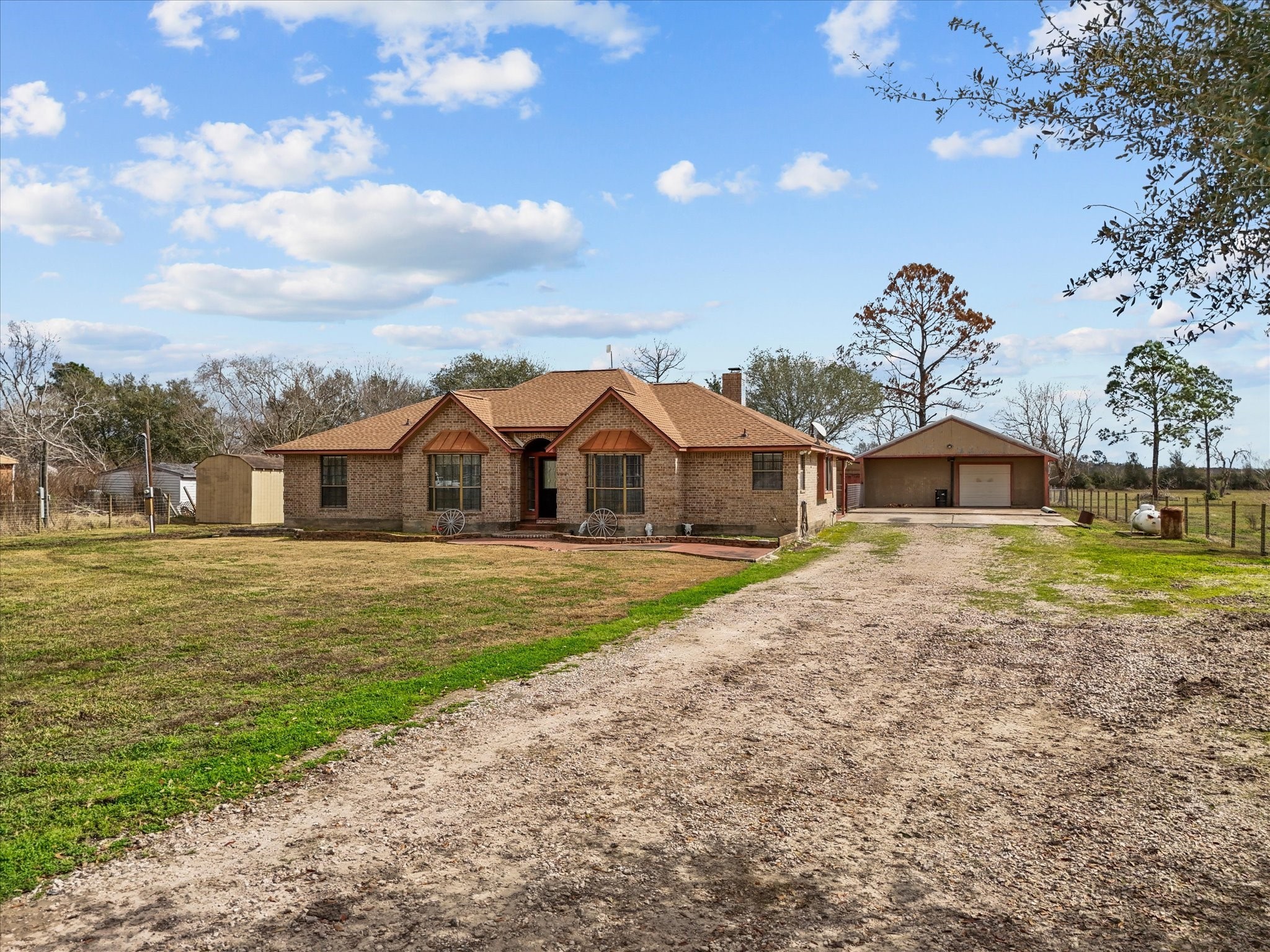 11725 Country Side Drive Property Photo 3