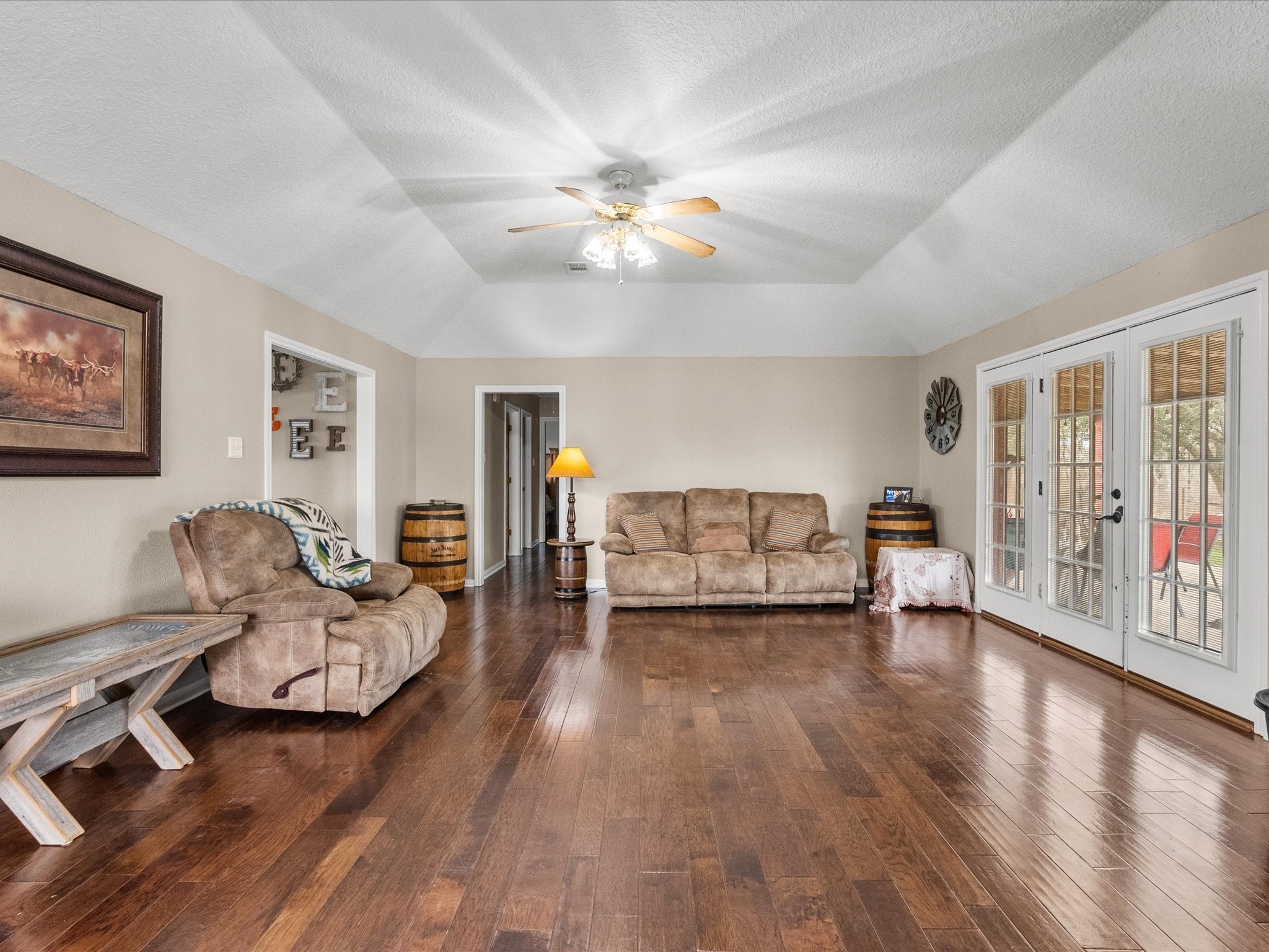 11725 Country Side Drive Property Photo 9