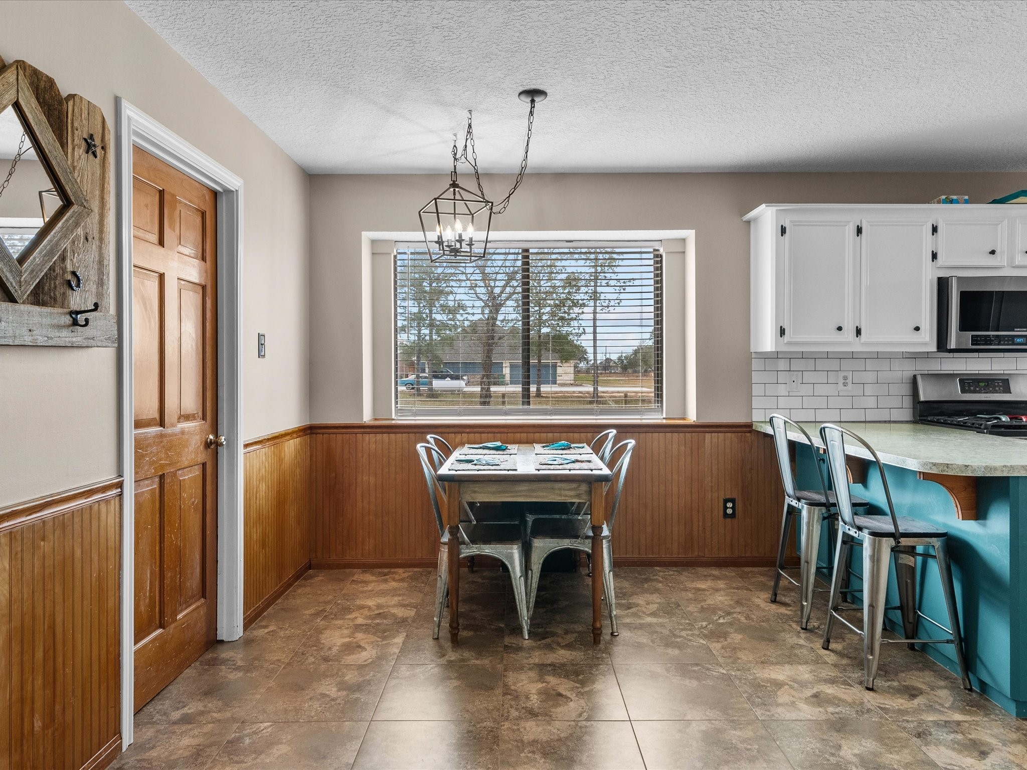 11725 Country Side Drive Property Photo 11