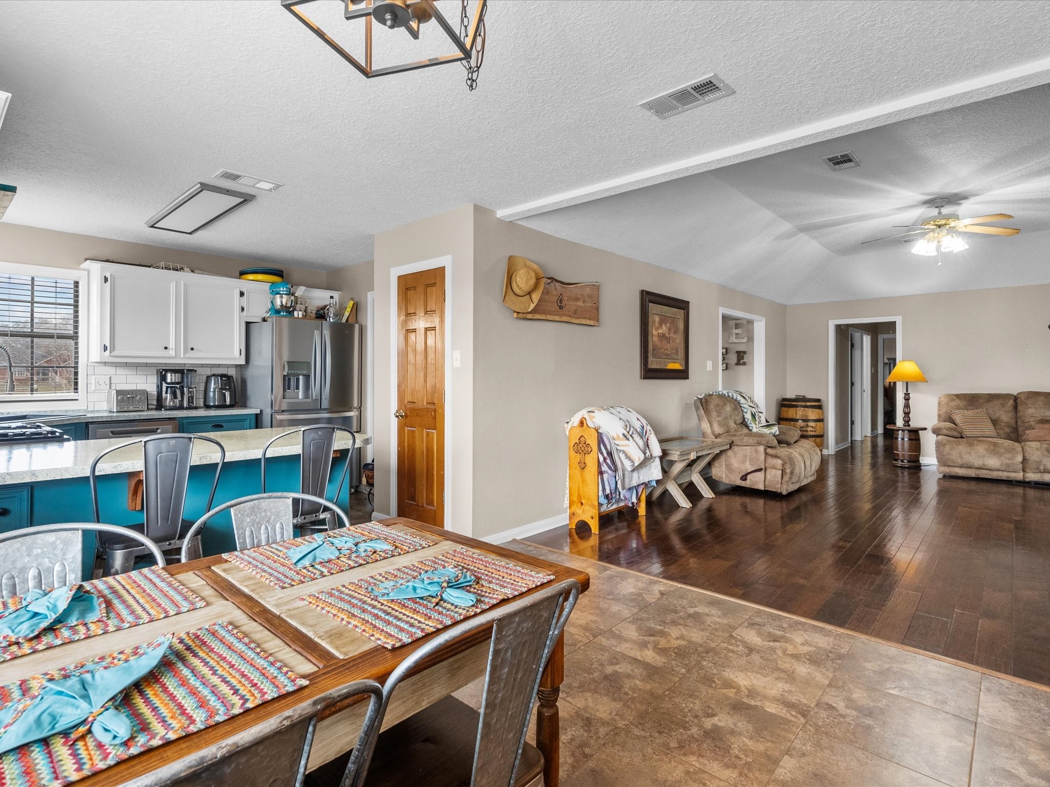 11725 Country Side Drive Property Photo 13