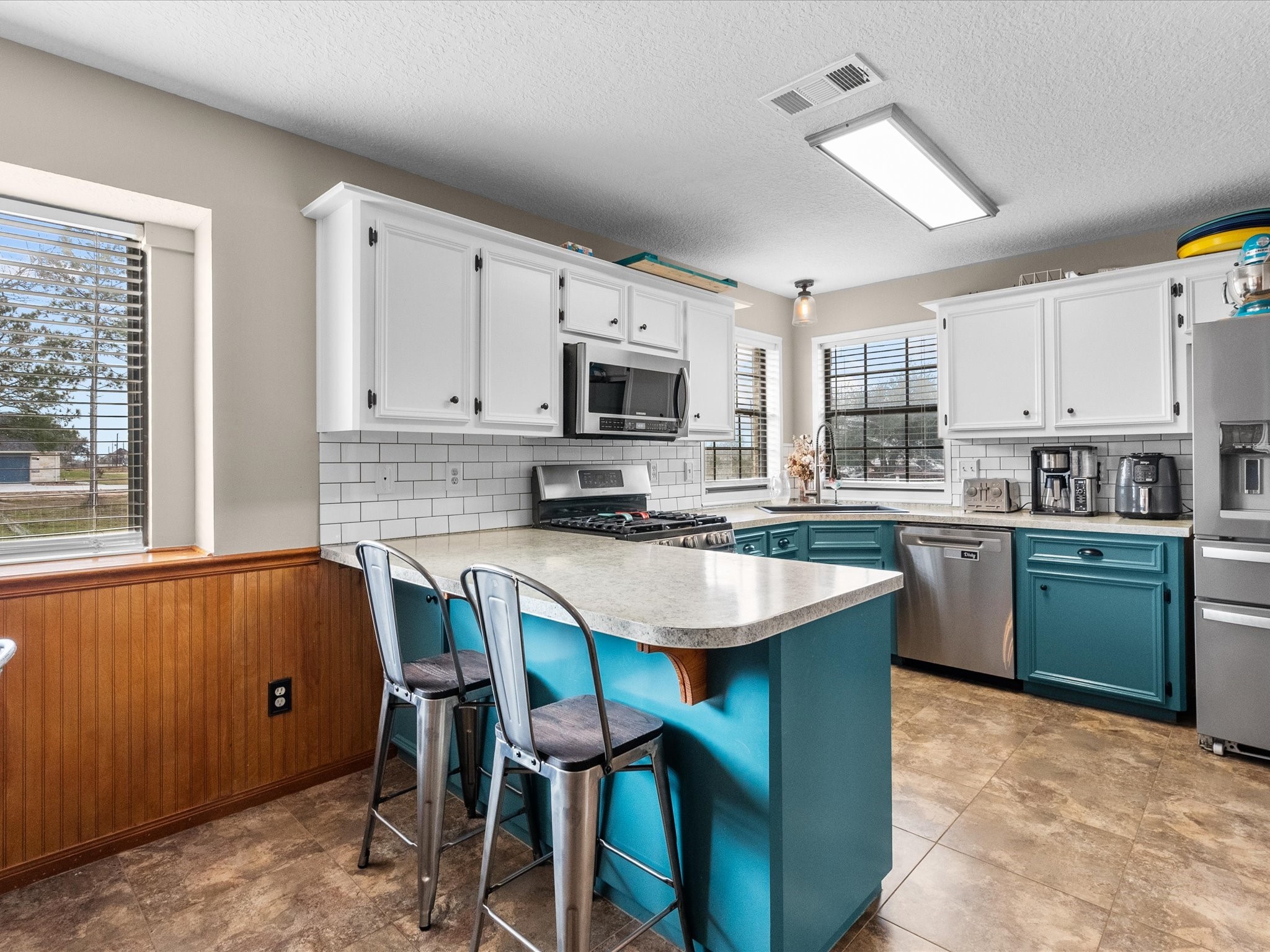 11725 Country Side Drive Property Photo 15