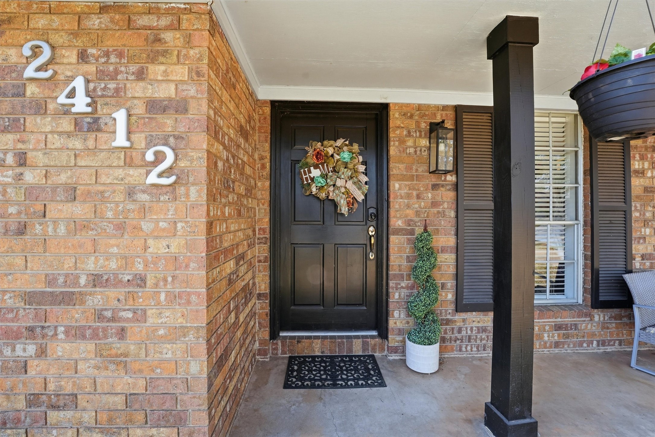 2412 Airline Drive Property Photo 3