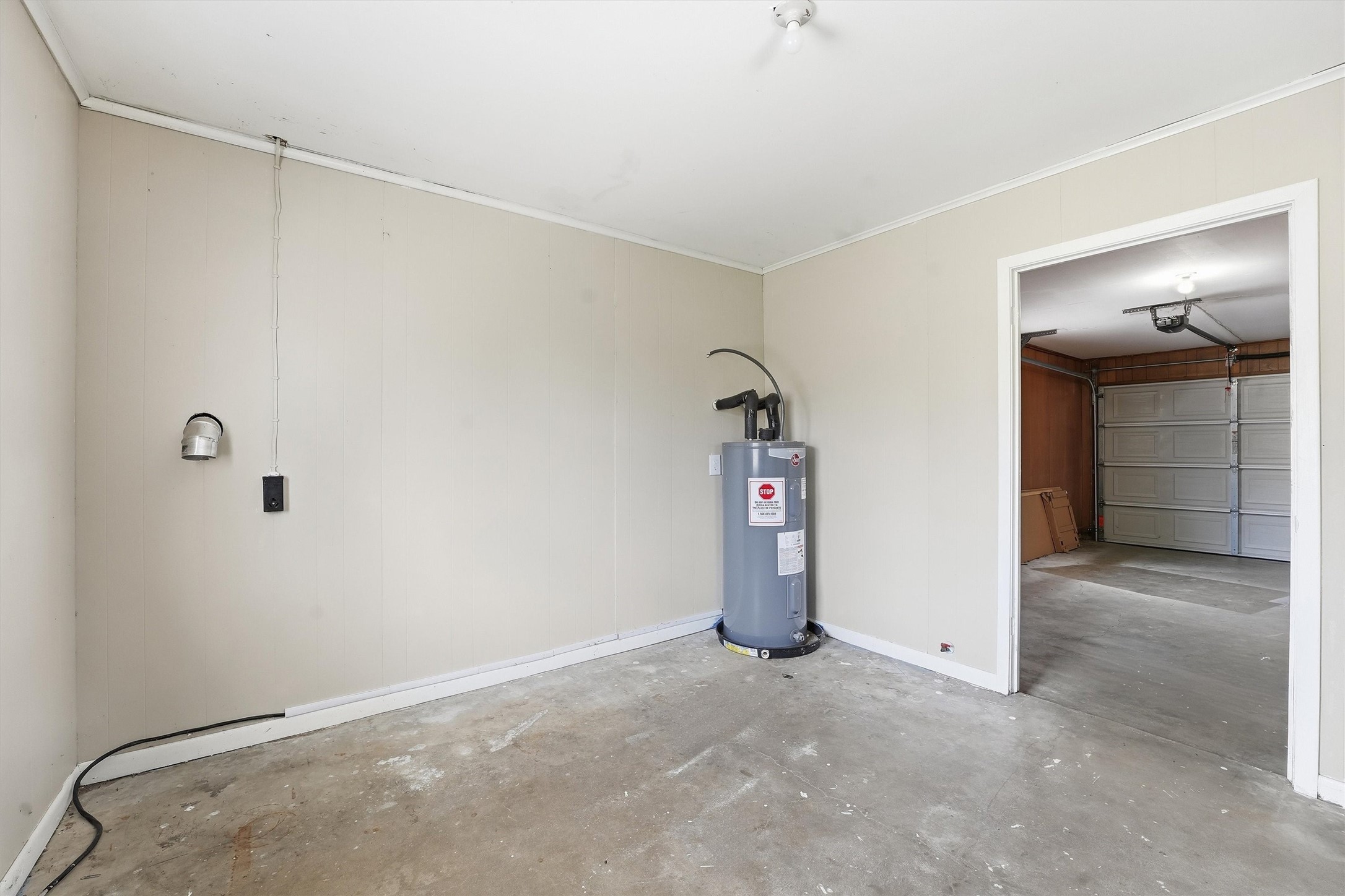 2412 Airline Drive Property Photo 20