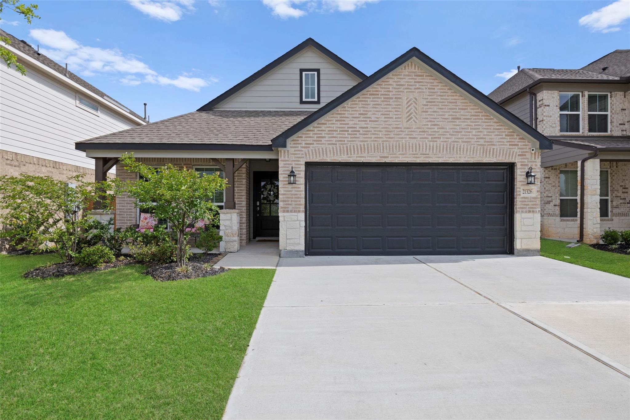 21326 Monterrico Bay Drive, Cypress Tx 77433 Property Photo 2