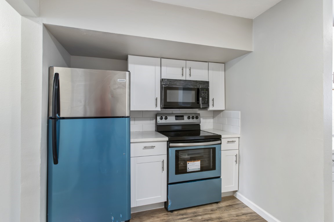 13210 Rockglen Street Property Photo 9